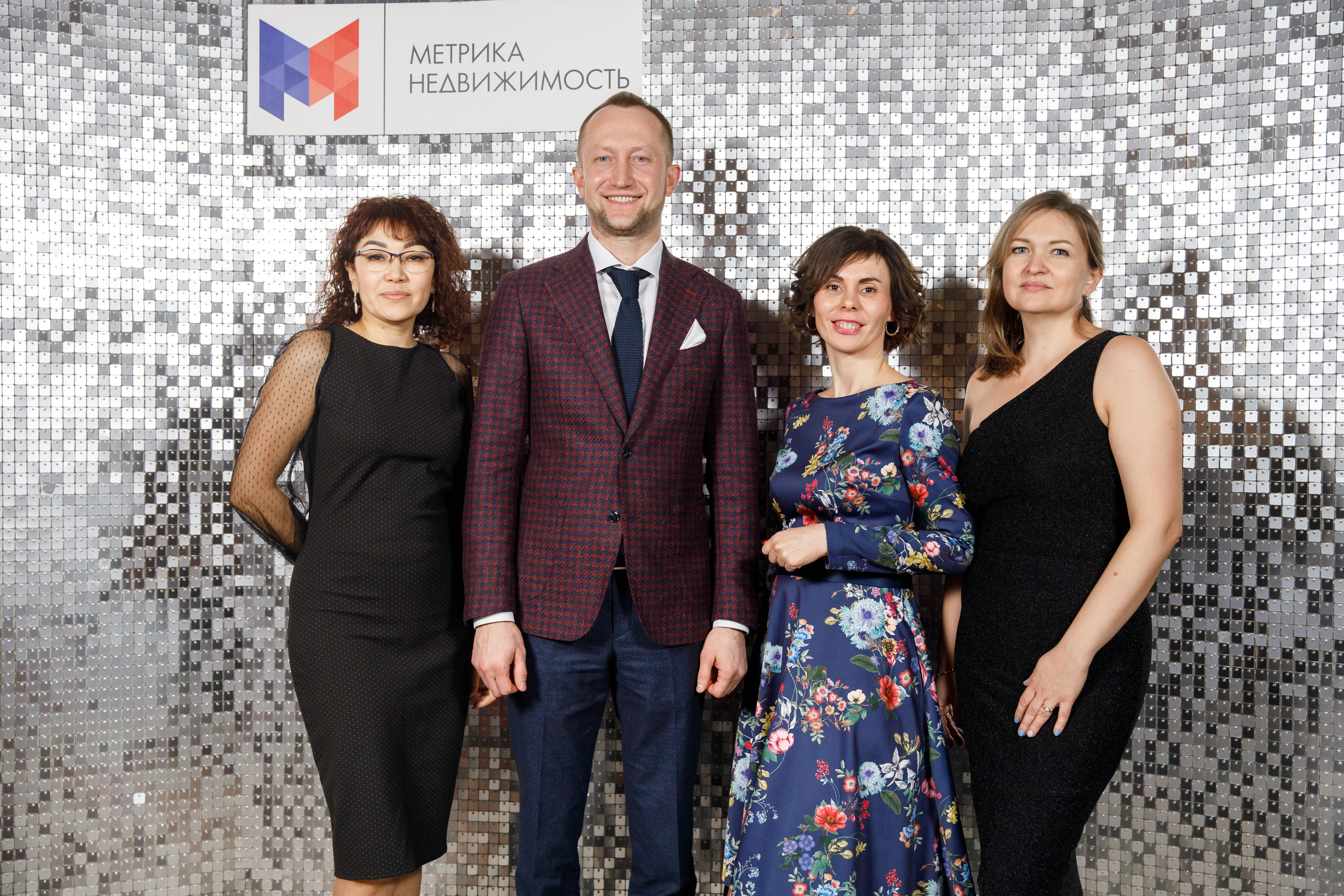 Метрика Недвижимость. Фотограф Антон Никандров