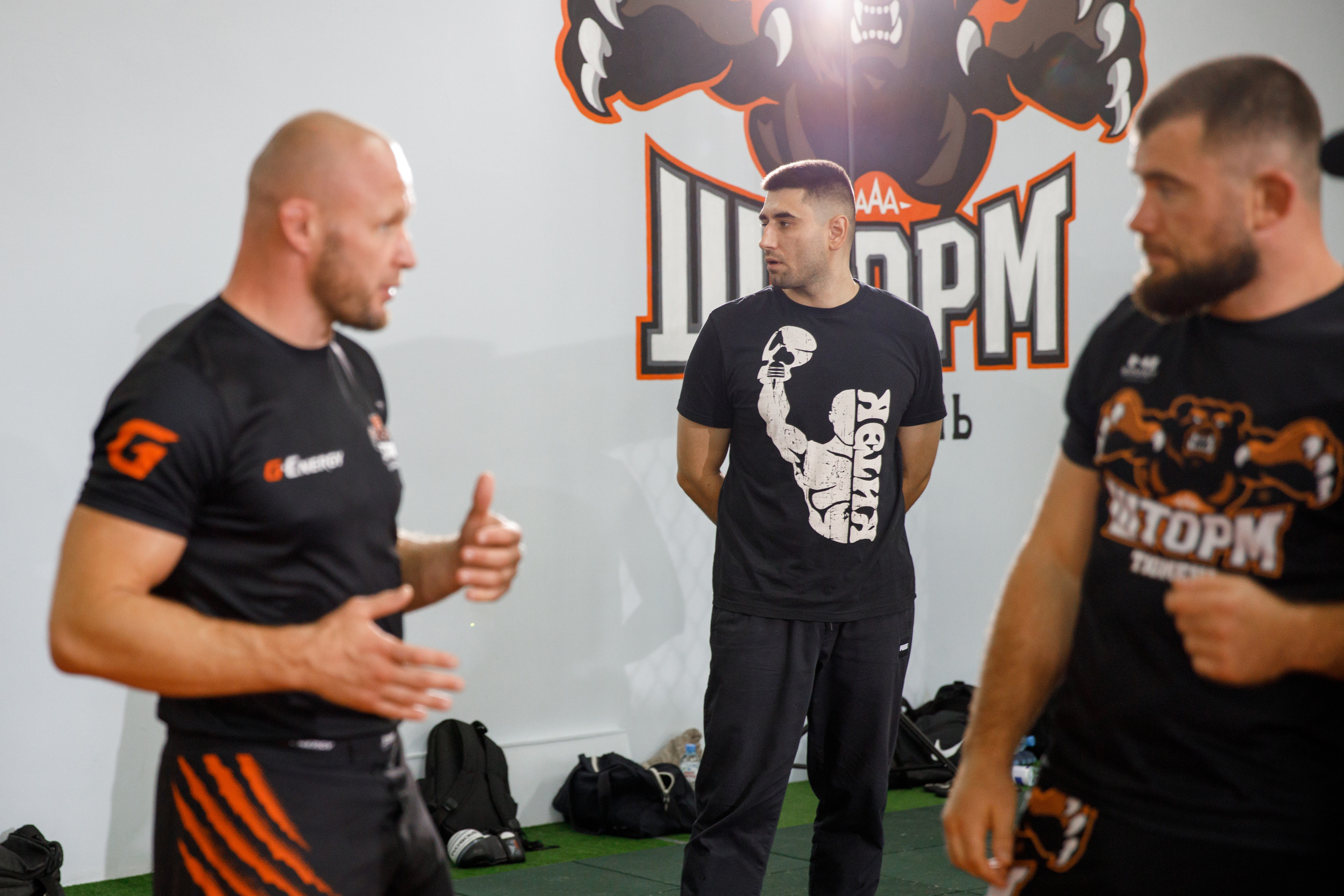 Шторм. Открытие филиала школы единоборств А. Шлеменко в Тюмени. Фотограф Антон Никандров