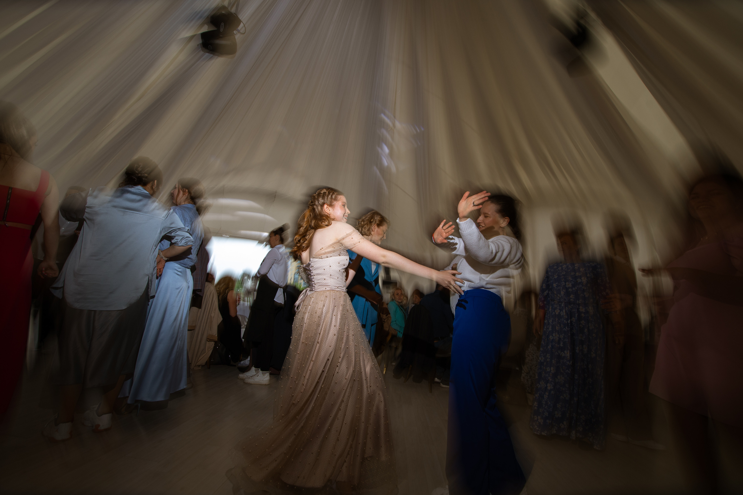 Выпускной. Своя набережная. Фотограф Антон Никандров