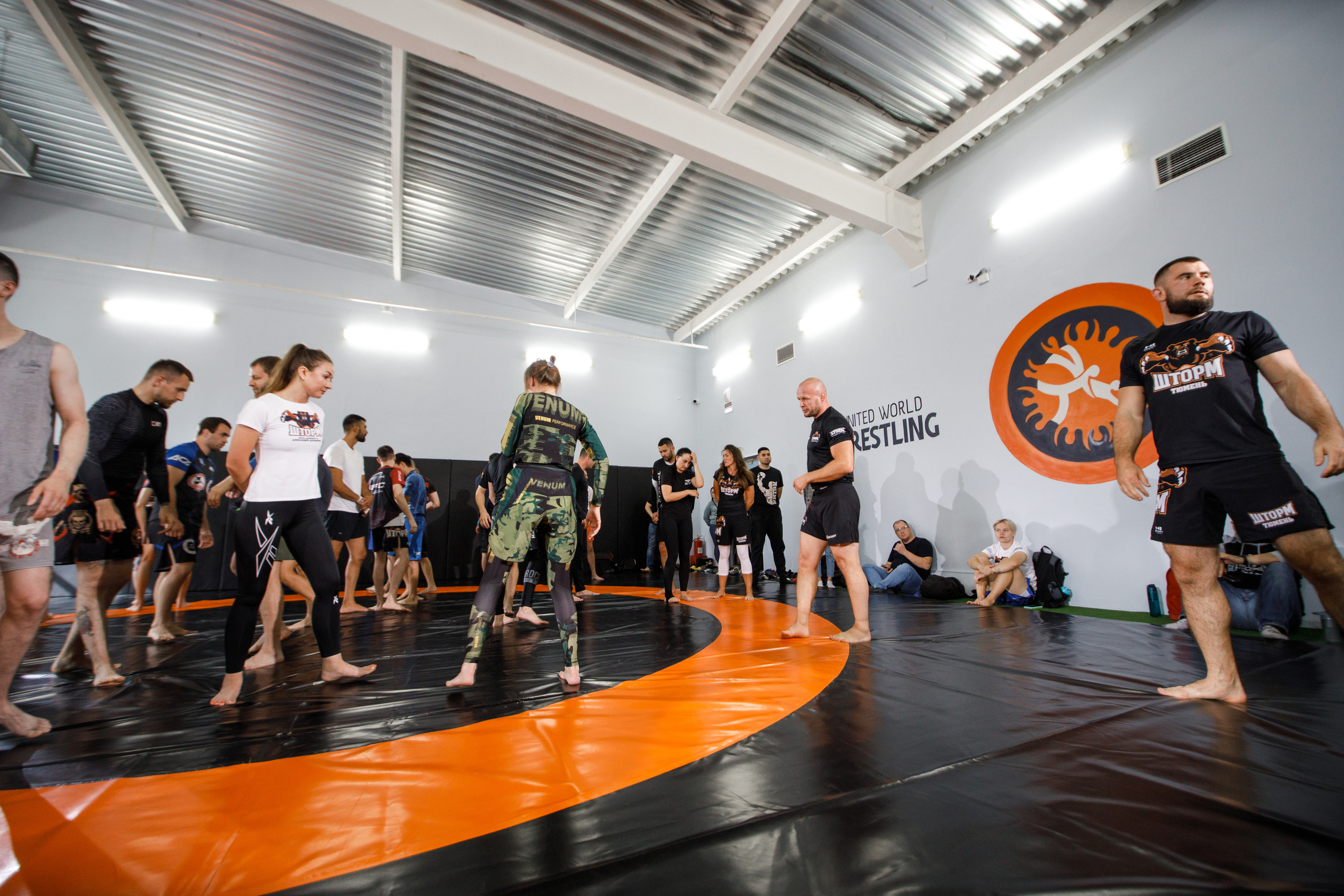 Шторм. Открытие филиала школы единоборств А. Шлеменко в Тюмени. Фотограф Антон Никандров