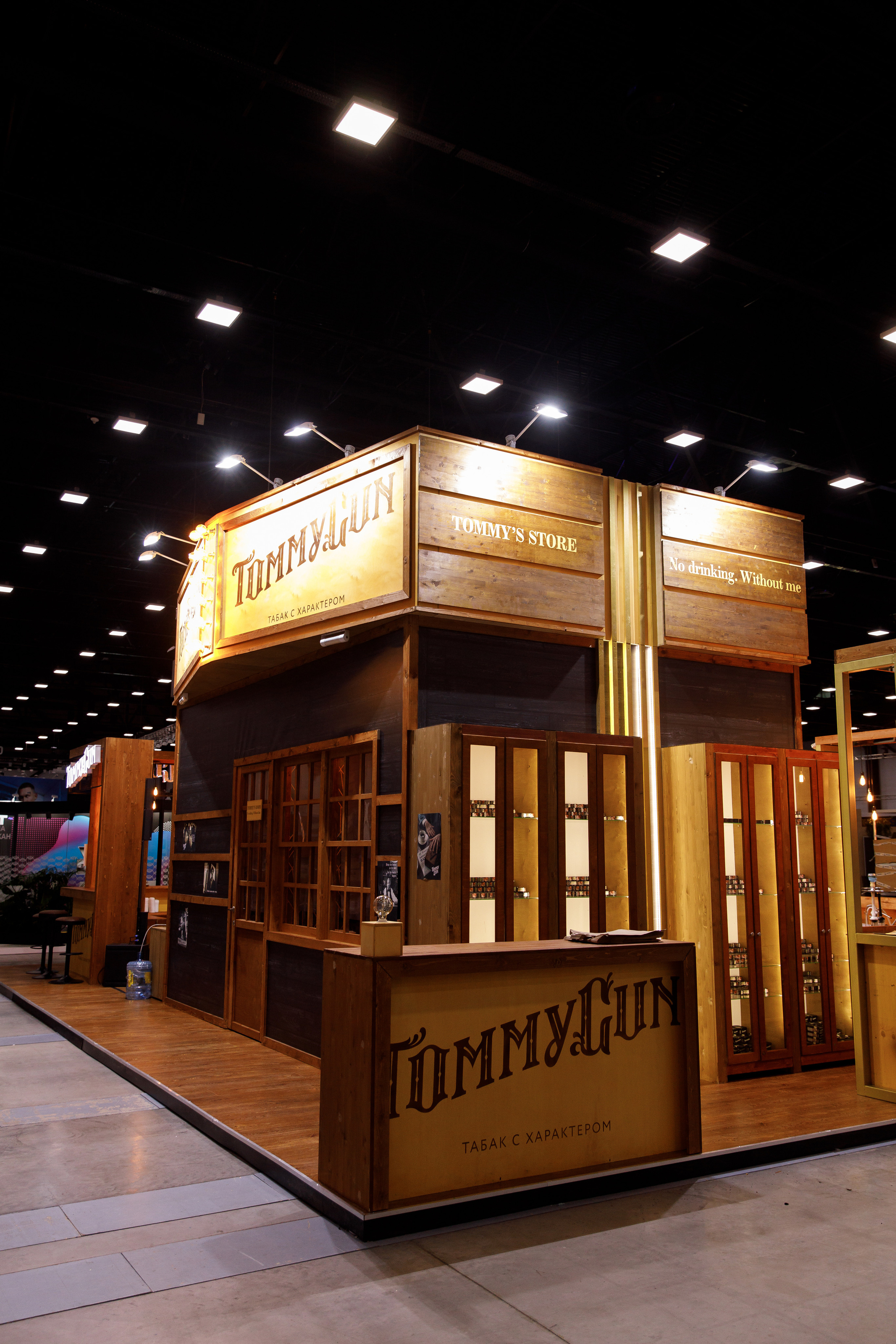 Выставка Экспо, Санкт-Петербург. Бренд Tommy Gun. Фотограф Антон Никандров