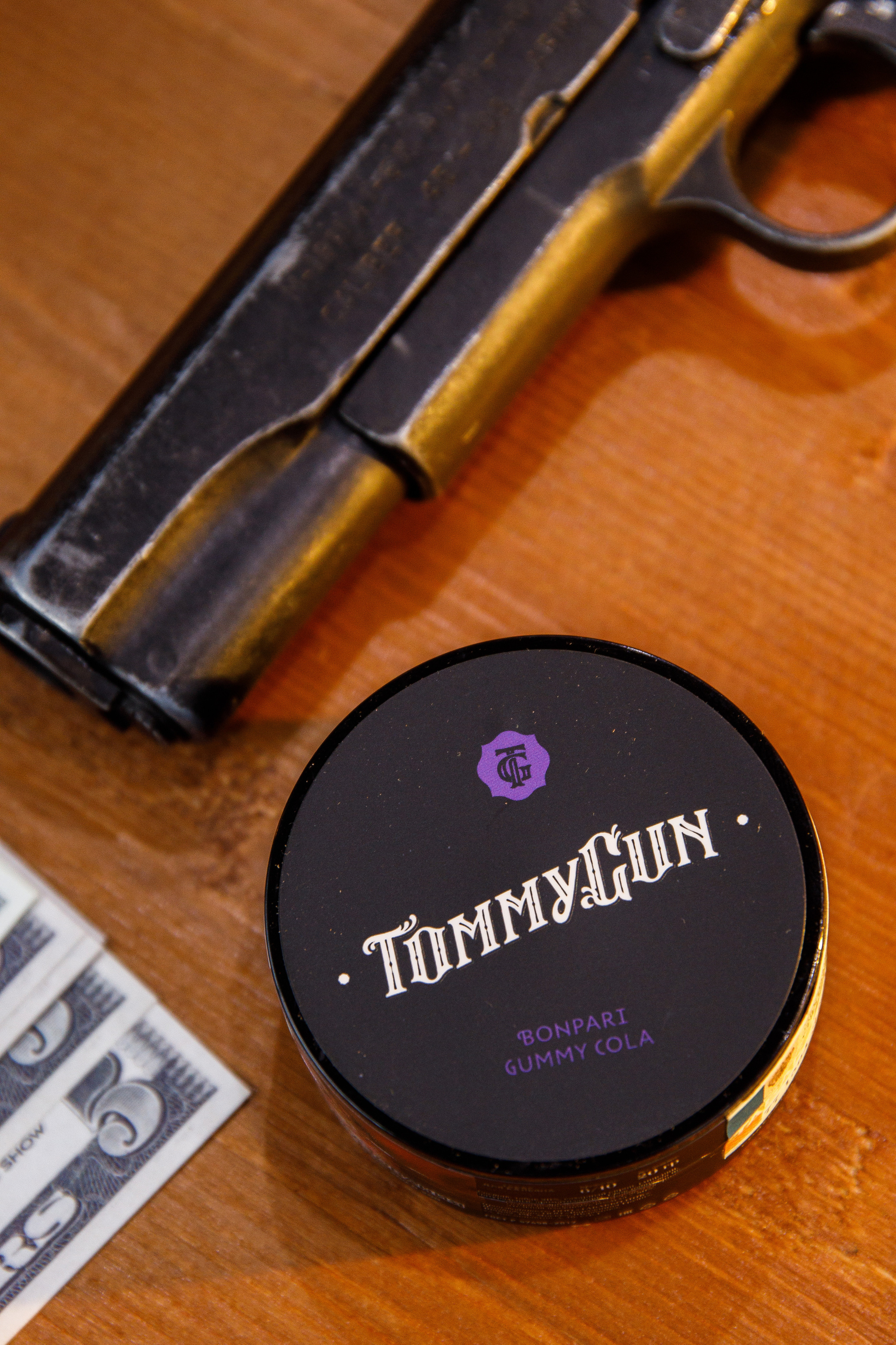 «Tommy Gun». Бренд табака. Фотограф Антон Никандров