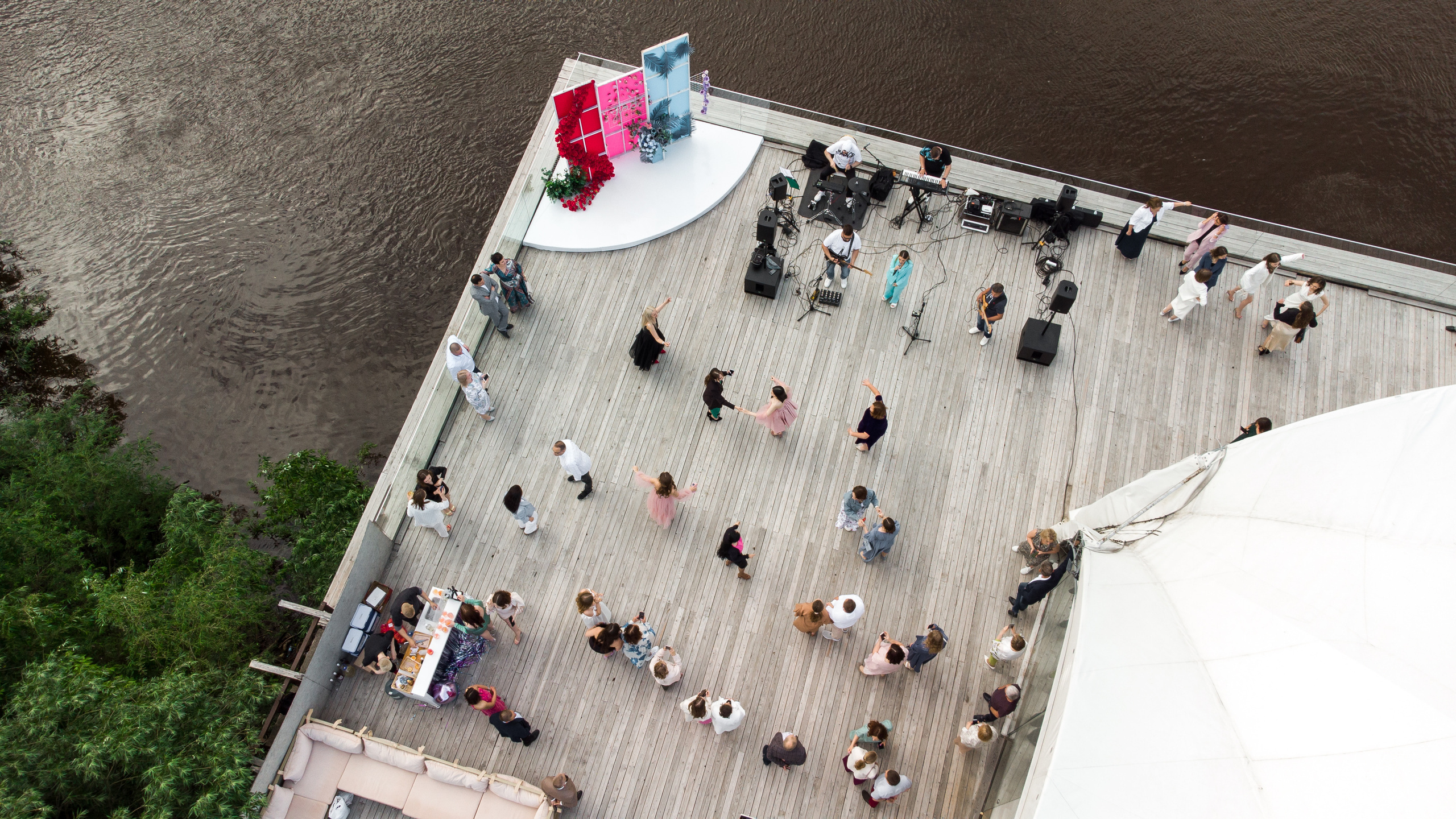 Выпускной ТГУ. Своя Набережная. Фотограф Антон Никандров