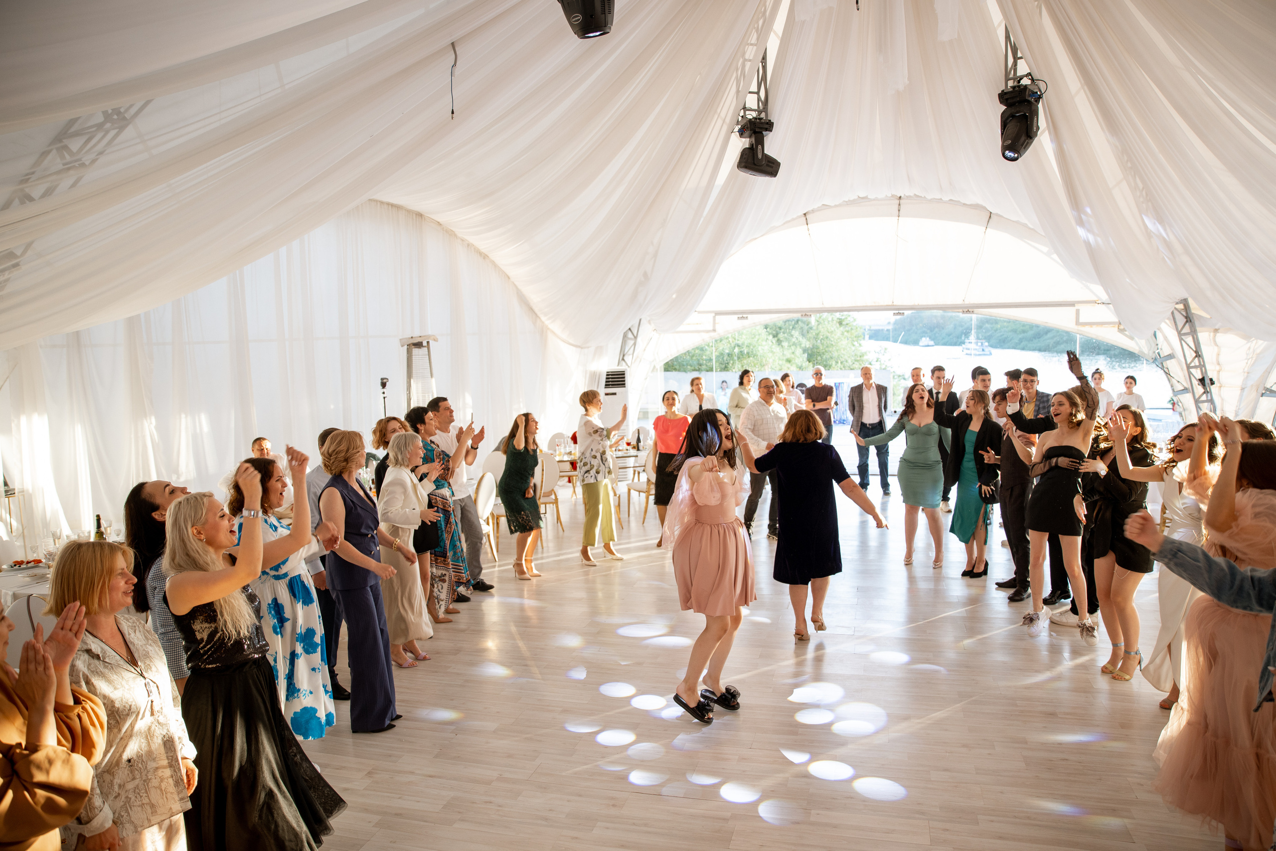 Выпускной ТГУ. Своя Набережная. Фотограф Антон Никандров