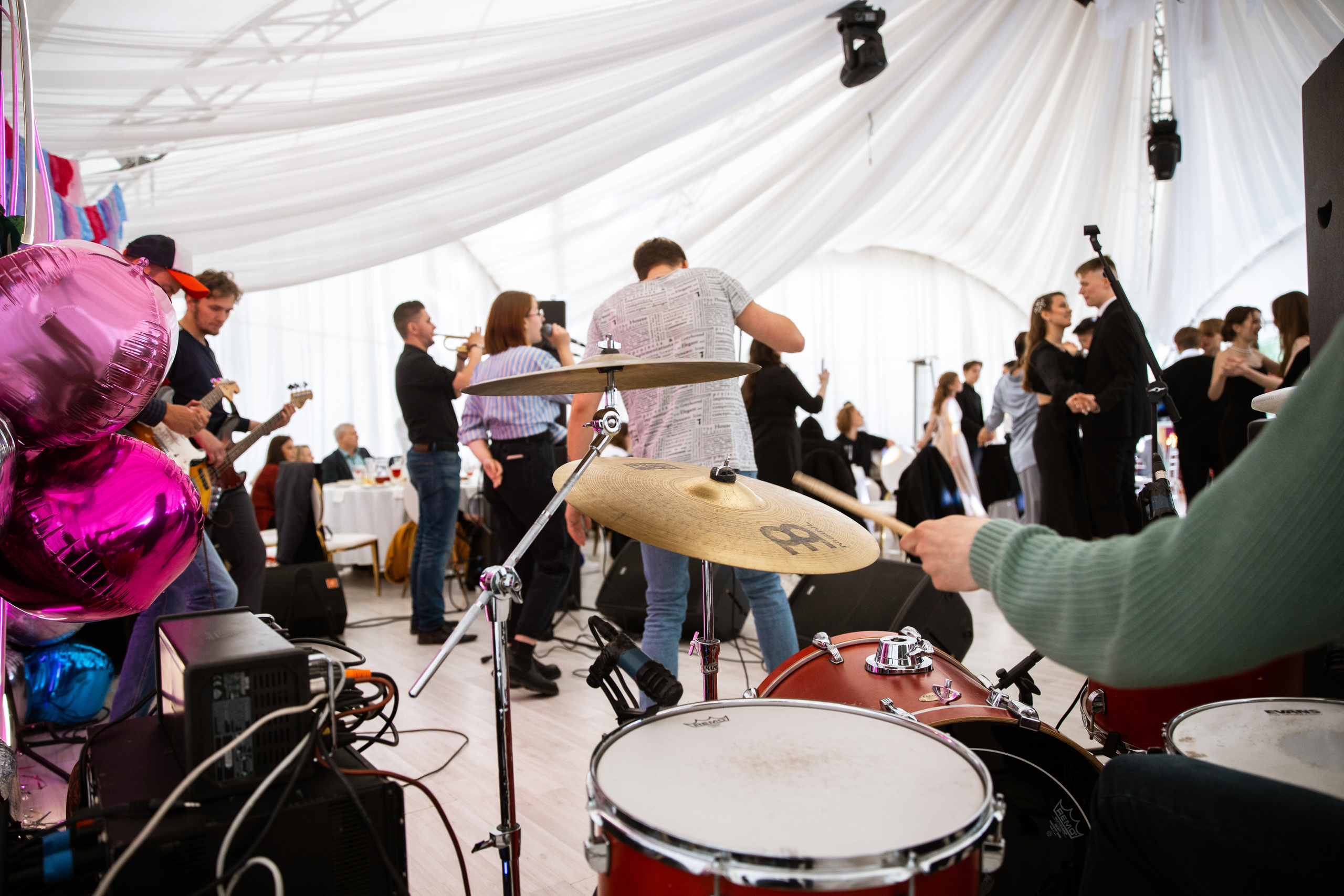 Выпускной. Своя набережная. Фотограф Антон Никандров