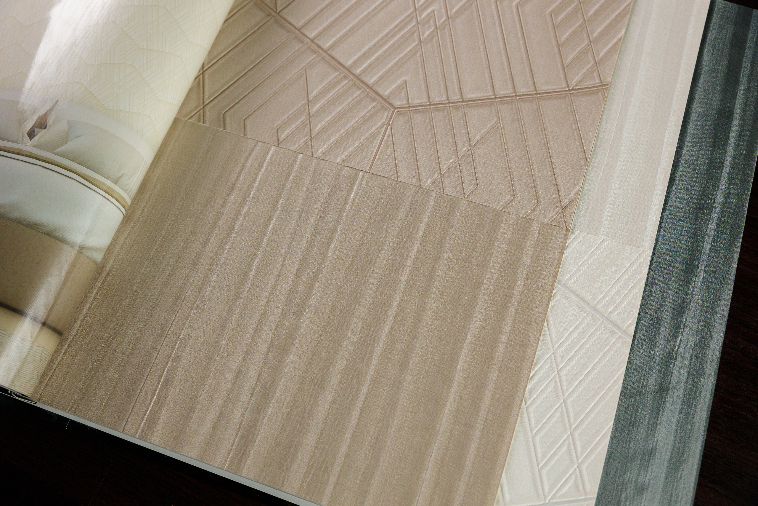 Салон декора «Renome». Коллекция обоев. Фотограф Антон Никандров