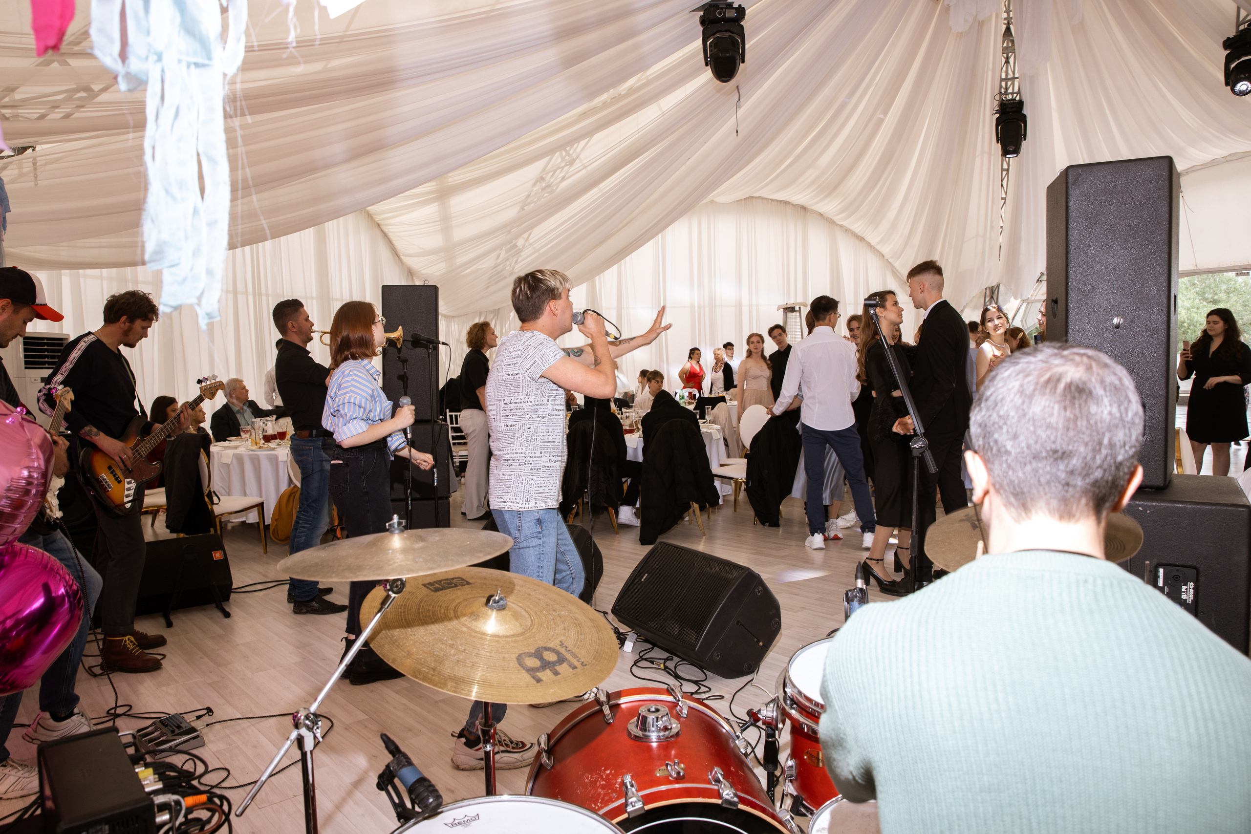 Выпускной. Своя набережная. Фотограф Антон Никандров