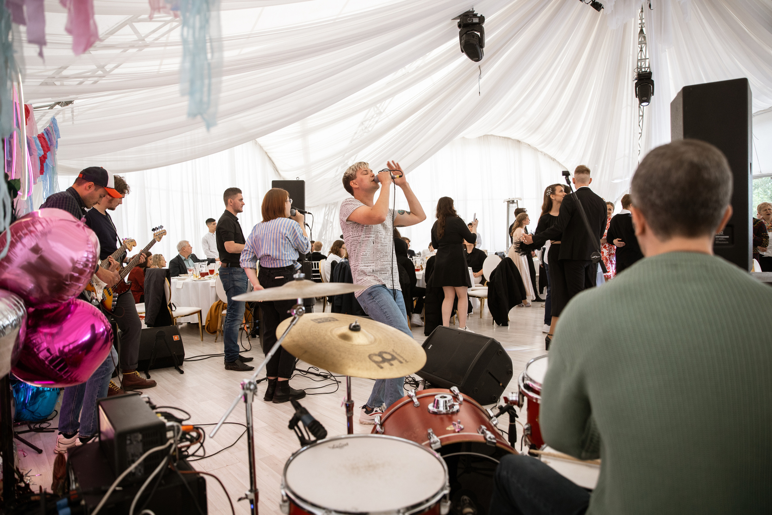 Выпускной. Своя набережная. Фотограф Антон Никандров