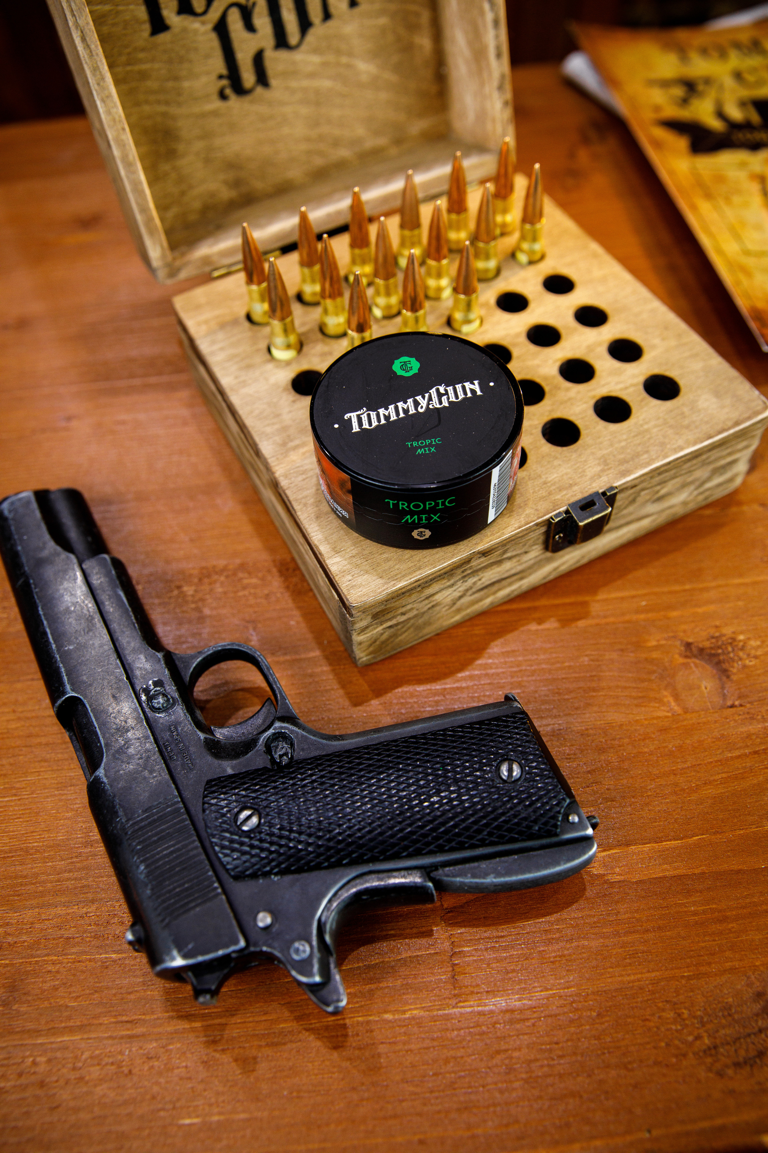 «Tommy Gun». Бренд табака. Фотограф Антон Никандров