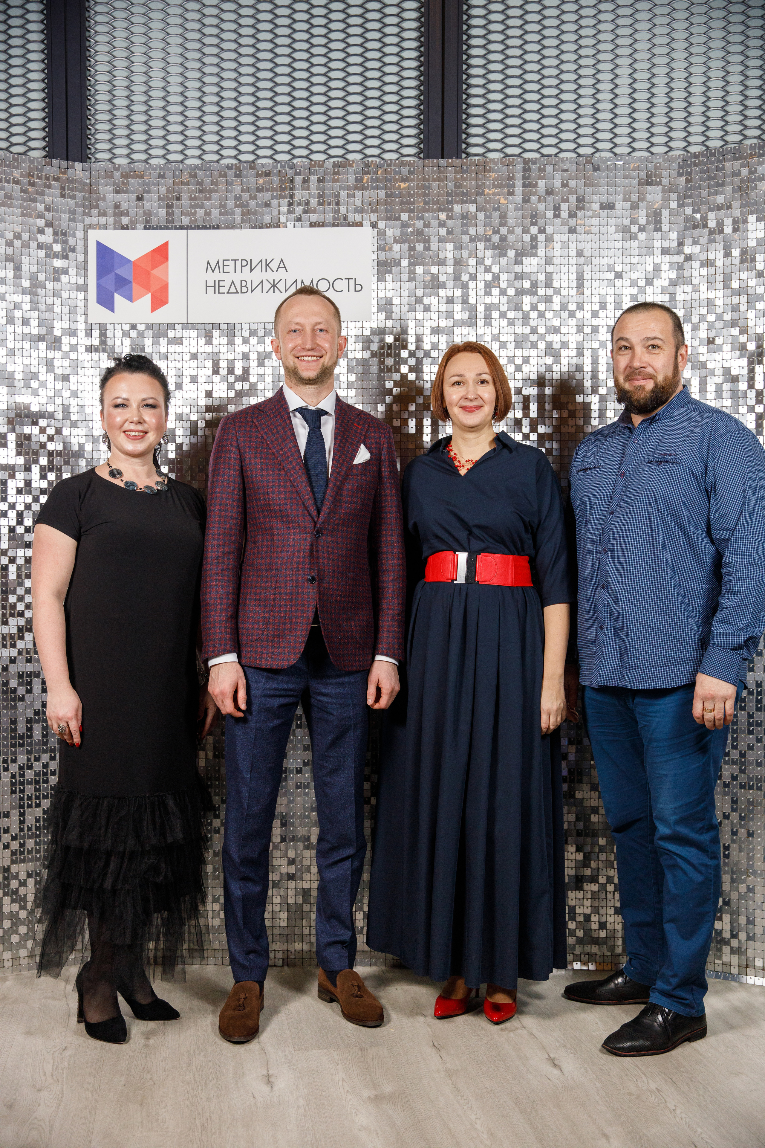 Метрика Недвижимость. Фотограф Антон Никандров