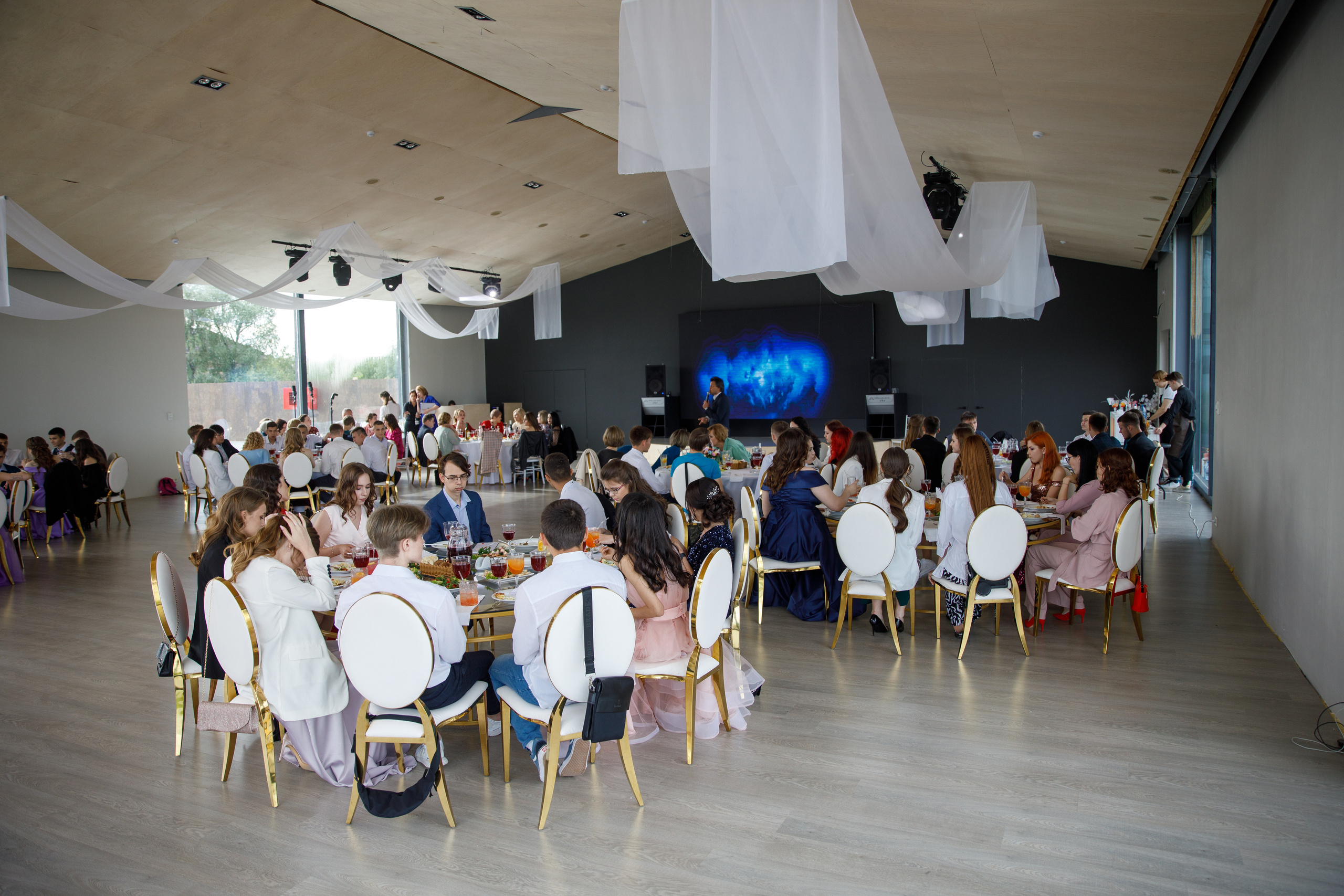 Выпускной в Островском. Фотограф Антон Никандров