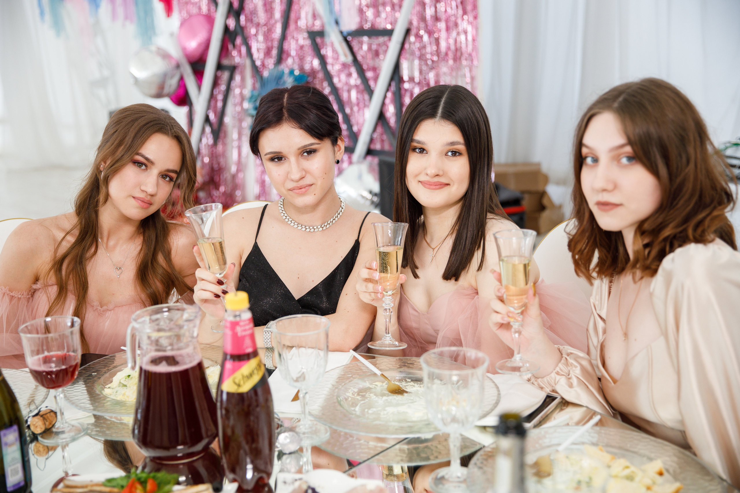 Выпускной ТГУ. Своя Набережная. Фотограф Антон Никандров