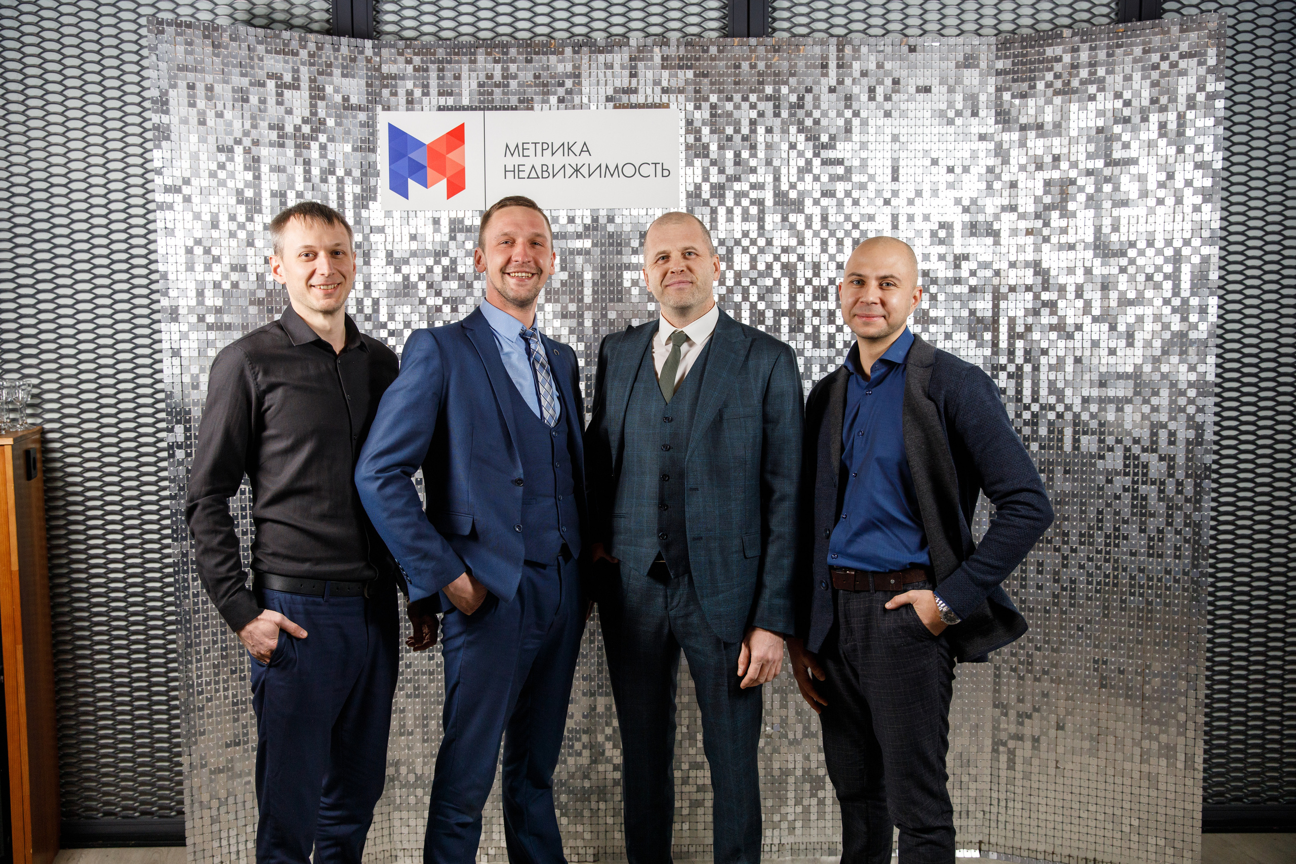 Метрика Недвижимость. Фотограф Антон Никандров
