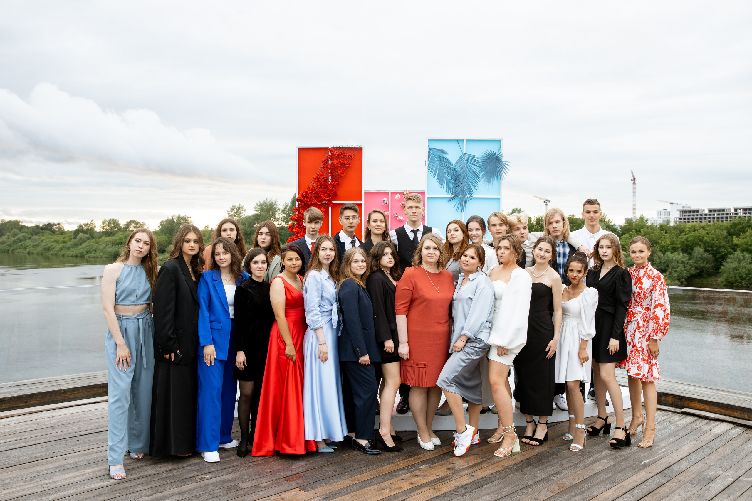 Выпускной. Своя набережная. Фотограф Антон Никандров