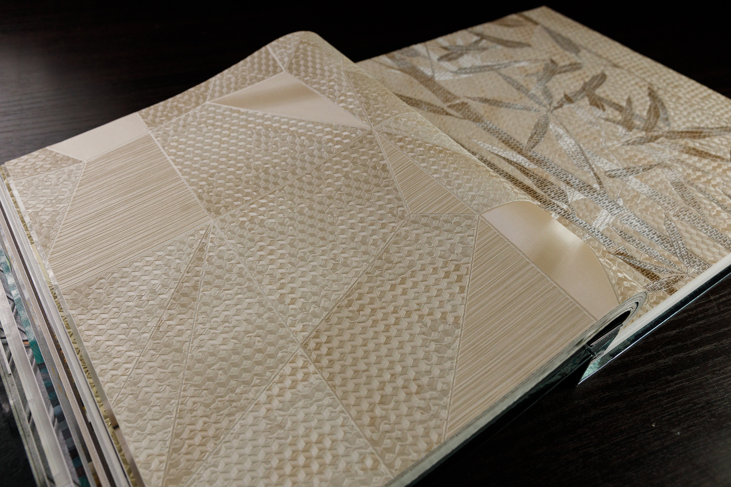 Салон декора «Renome». Коллекция обоев. Фотограф Антон Никандров