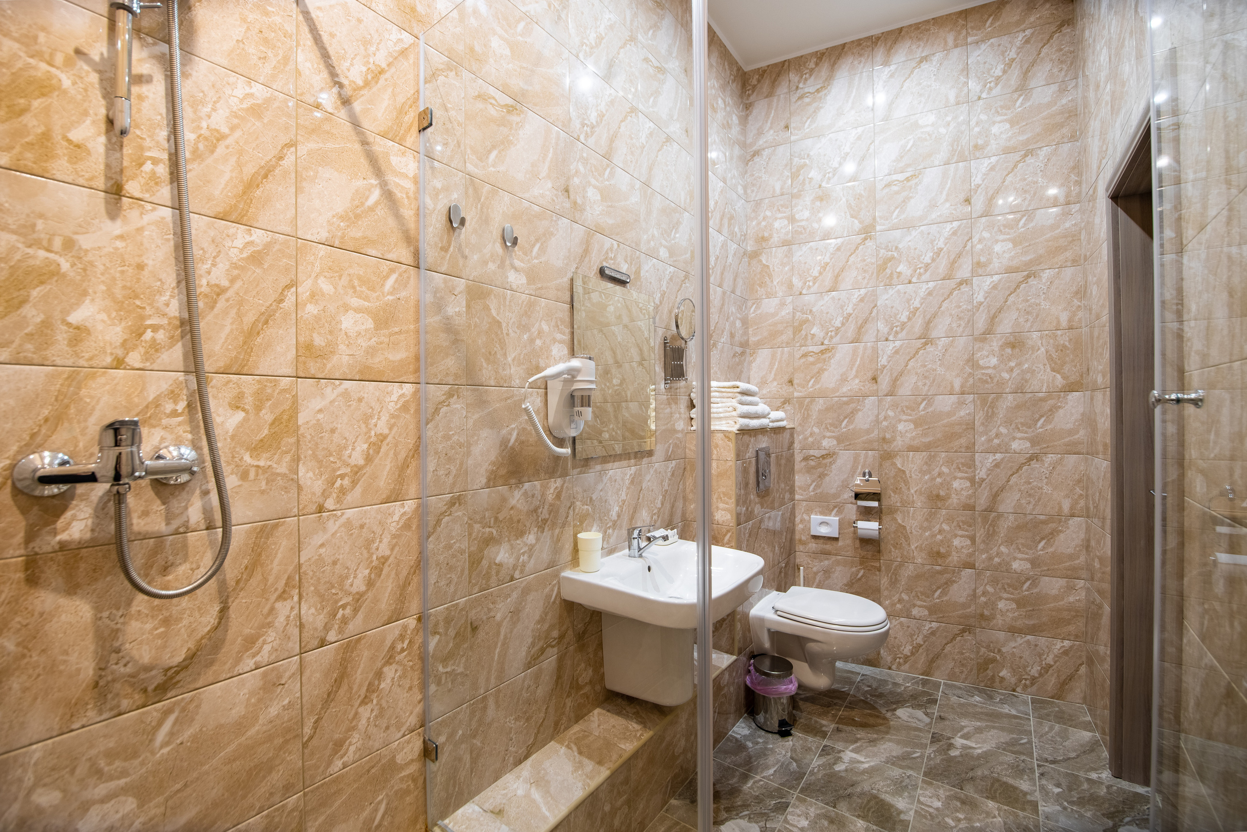 Гостиница «Атриа». Фотограф Антон Никандров