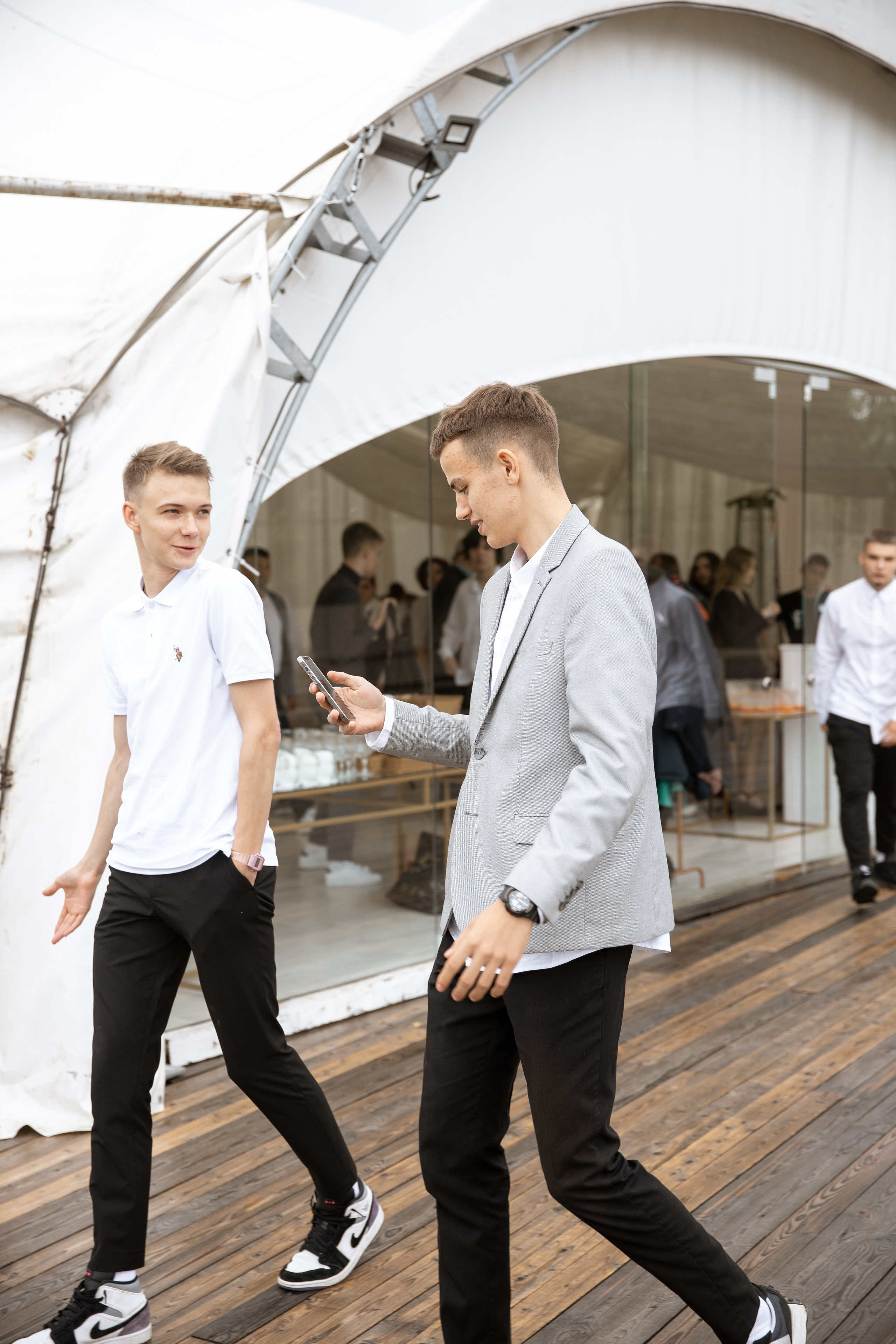 Выпускной. Своя набережная. Фотограф Антон Никандров