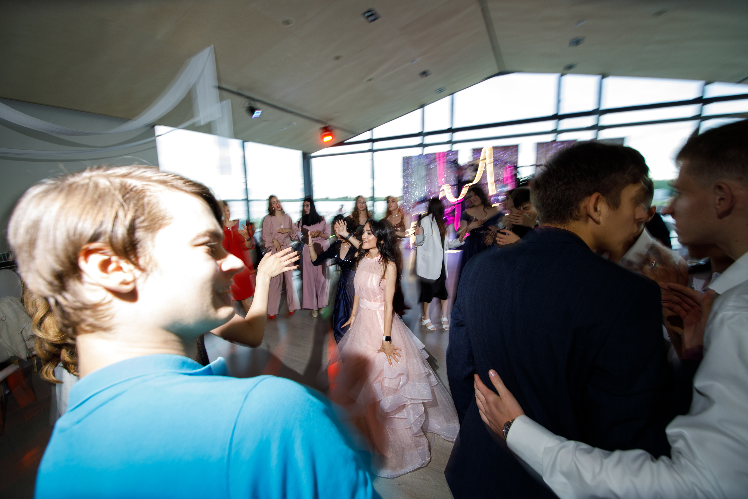 Выпускной в Островском. Фотограф Антон Никандров