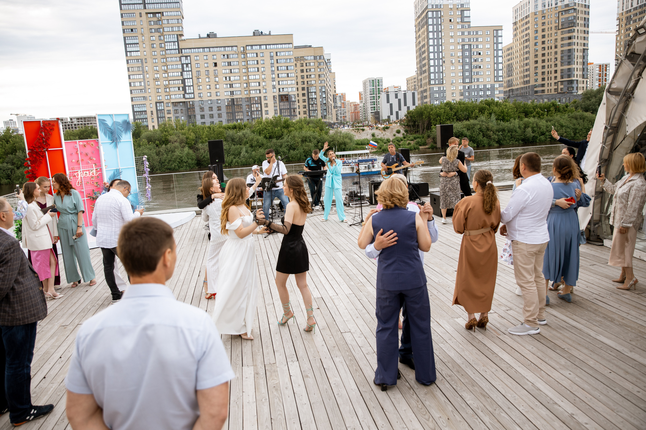 Выпускной ТГУ. Своя Набережная. Фотограф Антон Никандров