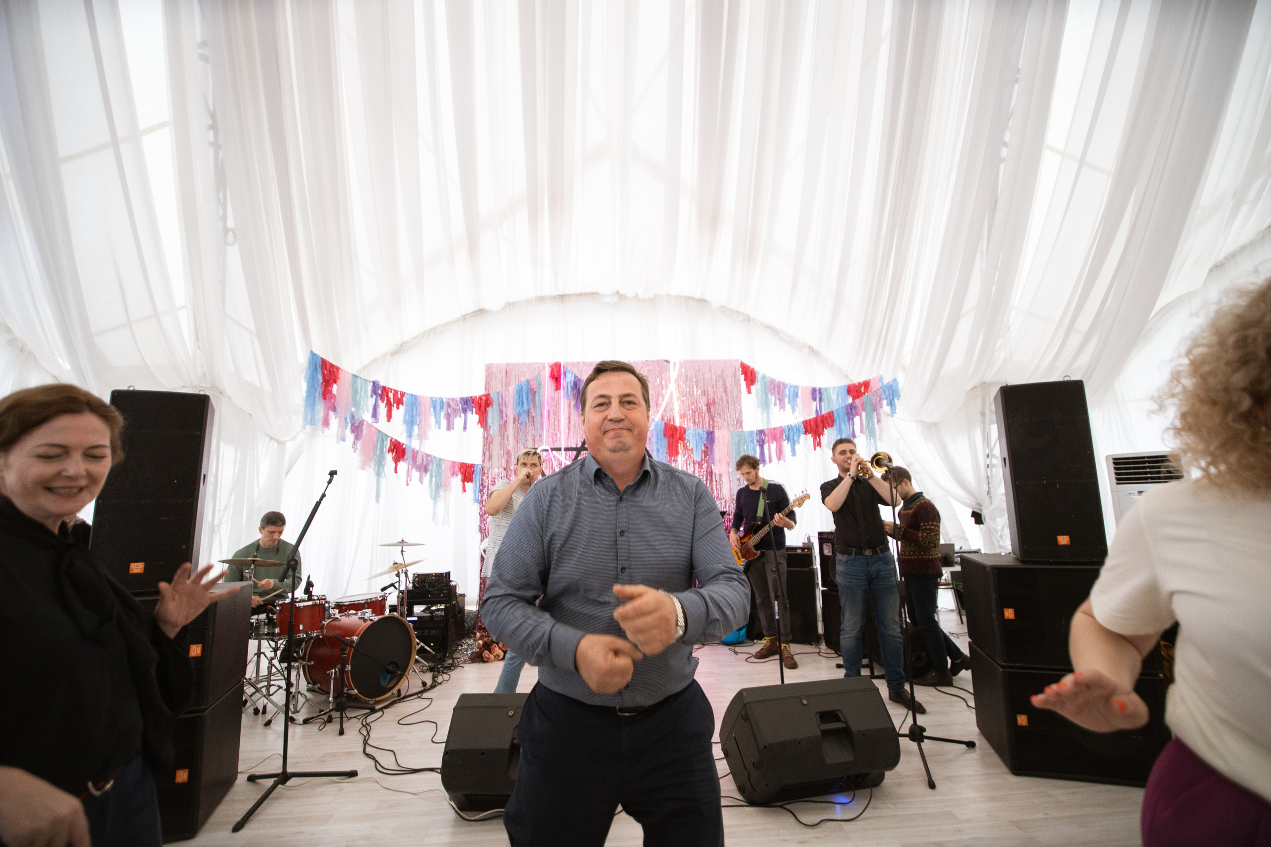 Выпускной. Своя набережная. Фотограф Антон Никандров