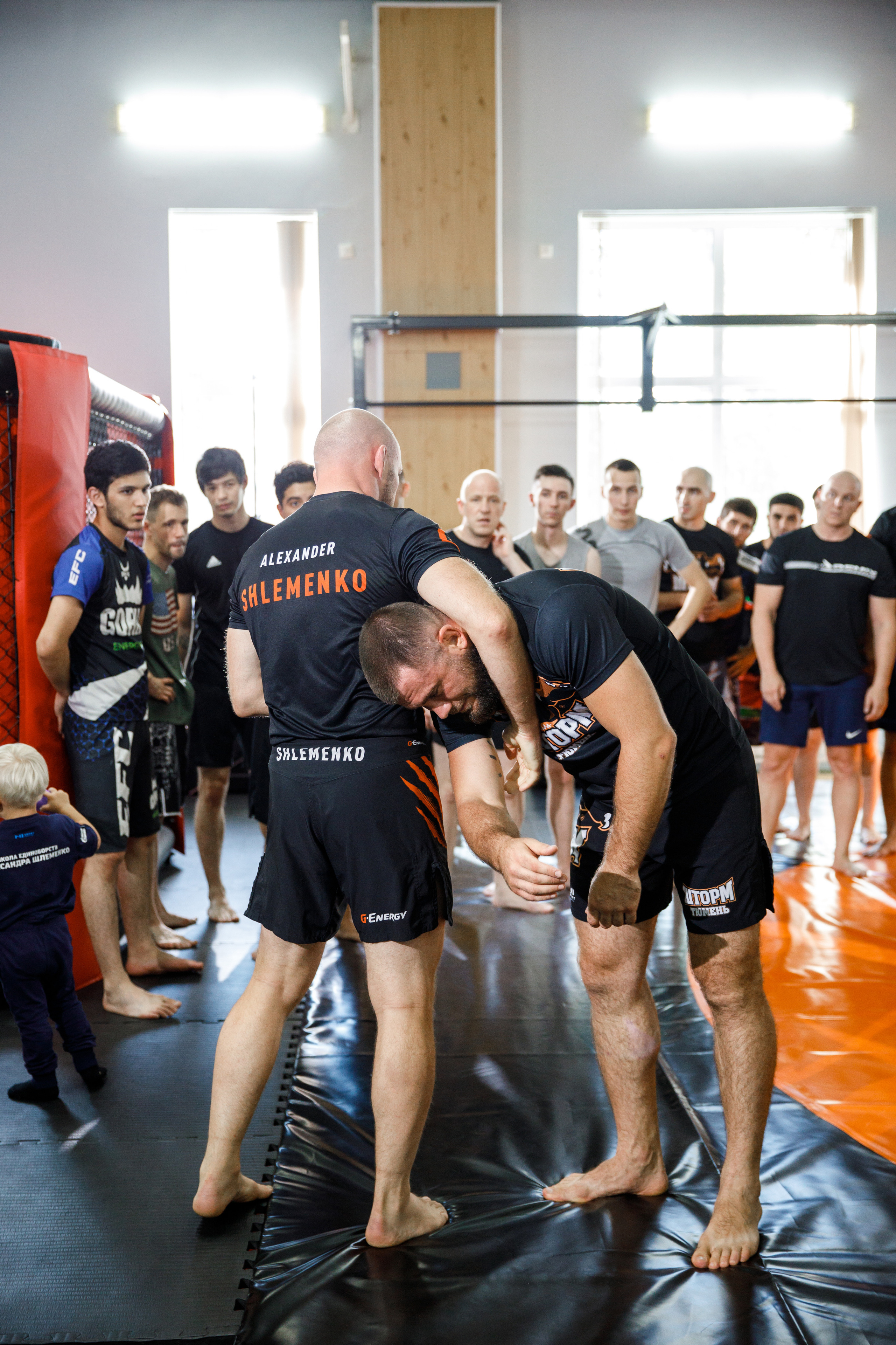 Шторм. Открытие филиала школы единоборств А. Шлеменко в Тюмени. Фотограф Антон Никандров