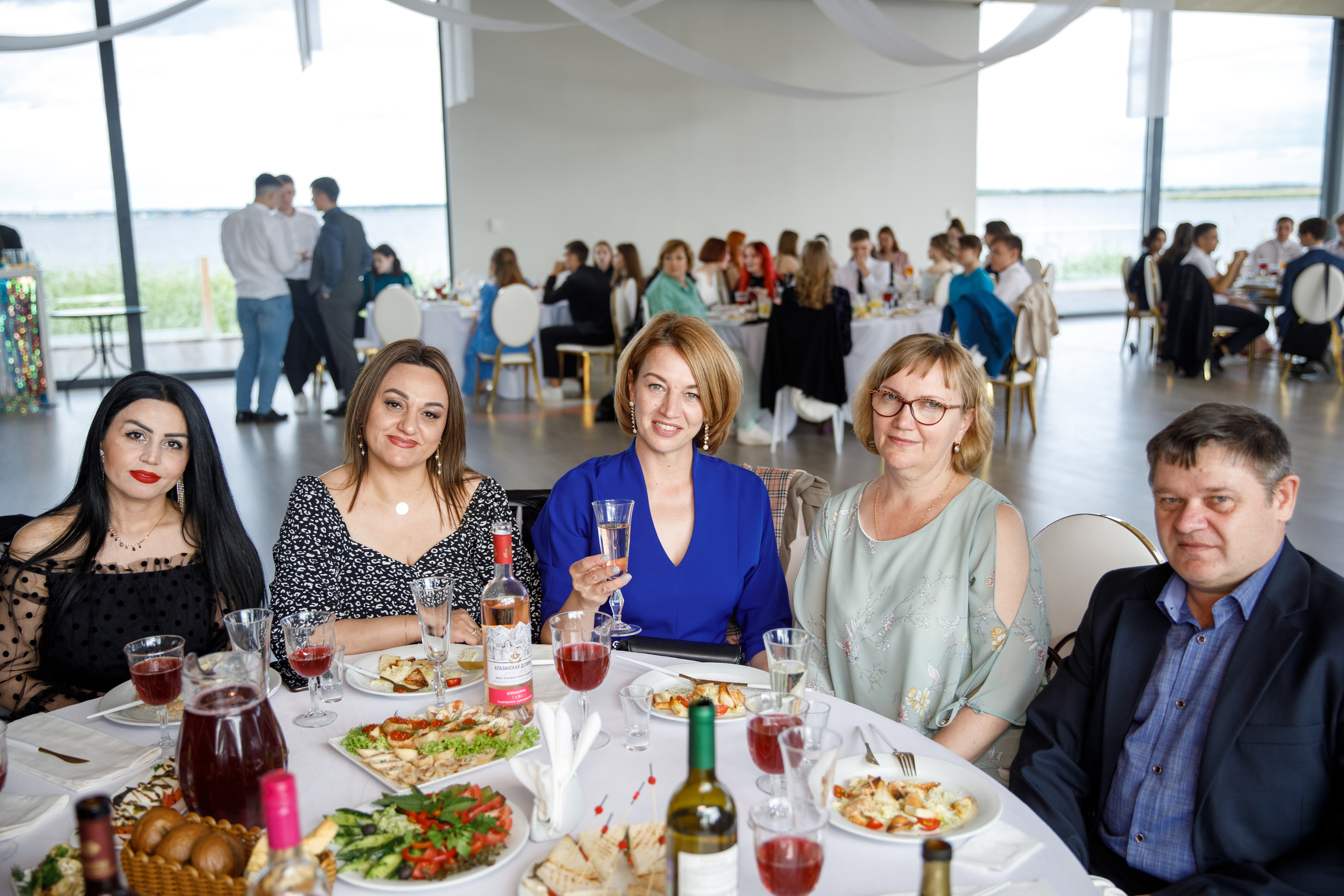 Выпускной в Островском. Фотограф Антон Никандров