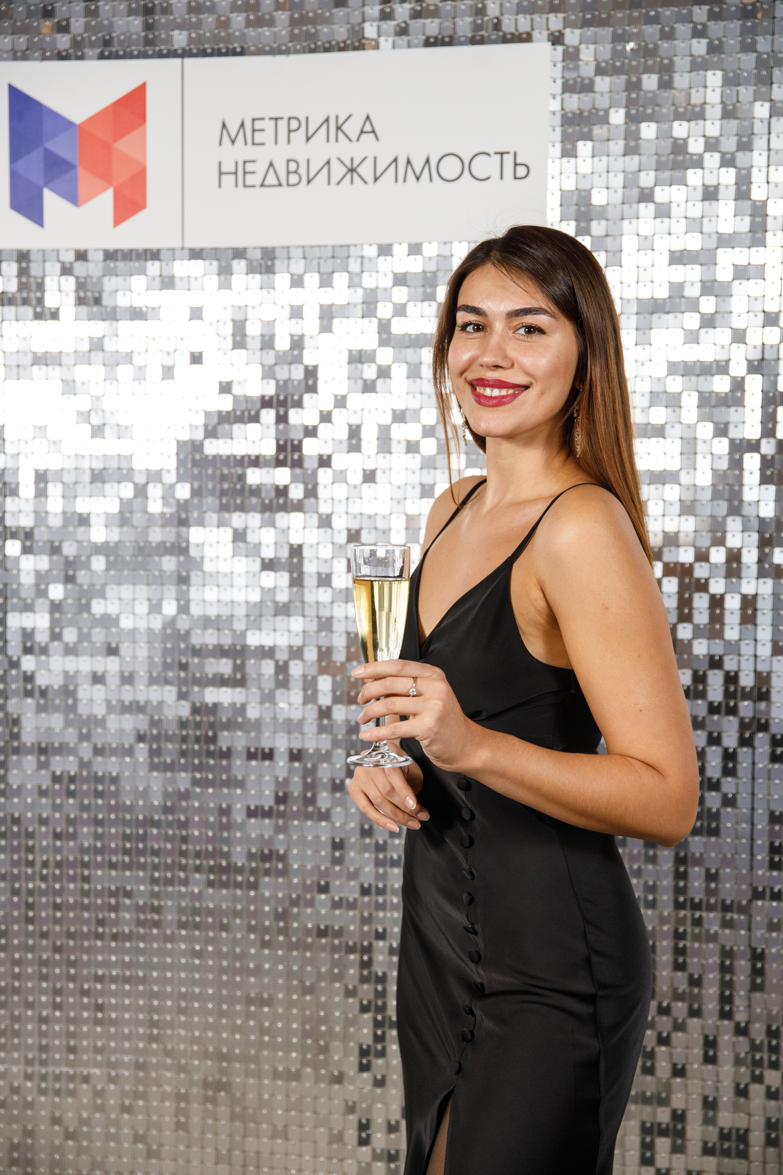 Метрика Недвижимость. Фотограф Антон Никандров