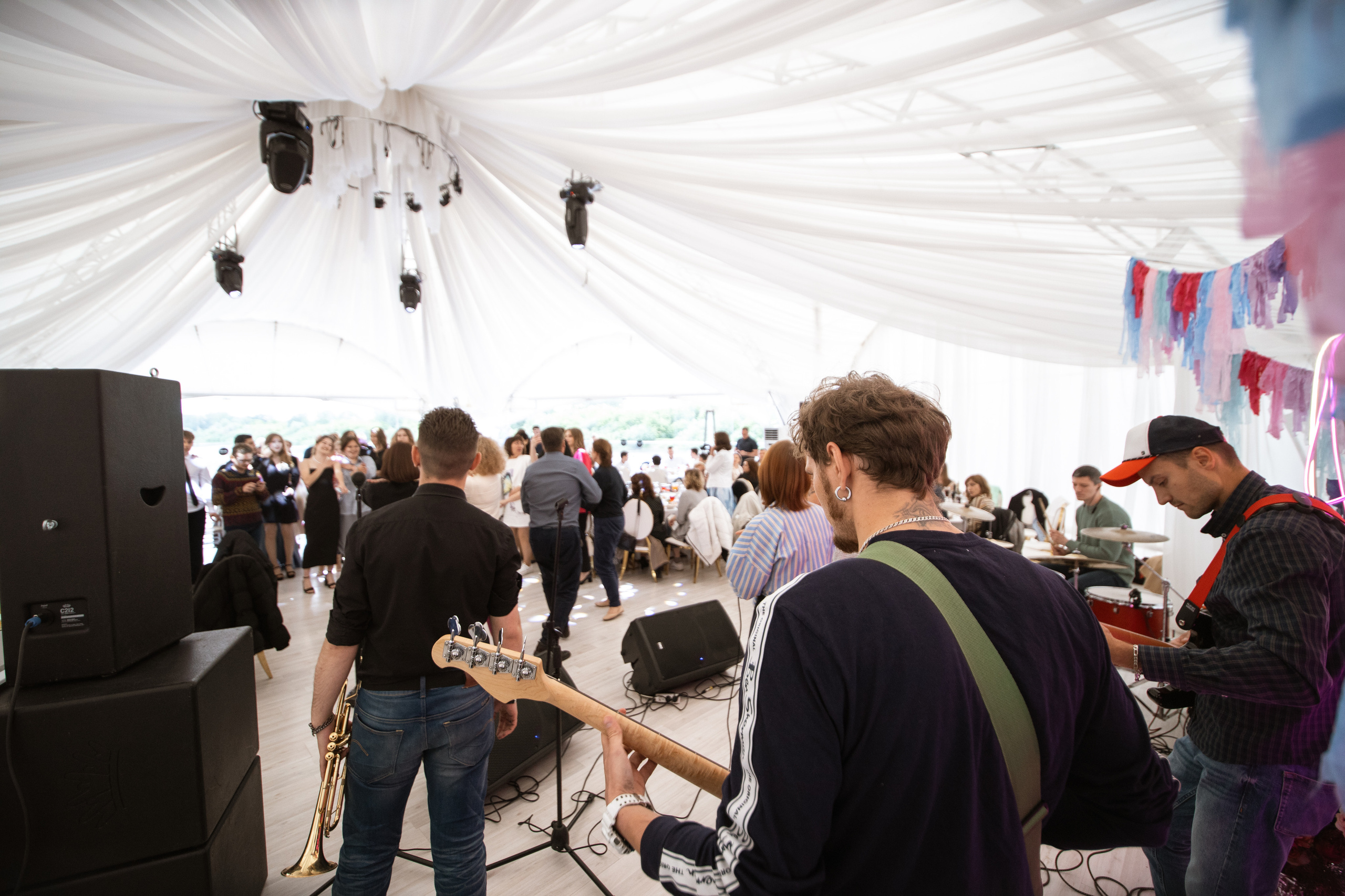 Выпускной. Своя набережная. Фотограф Антон Никандров