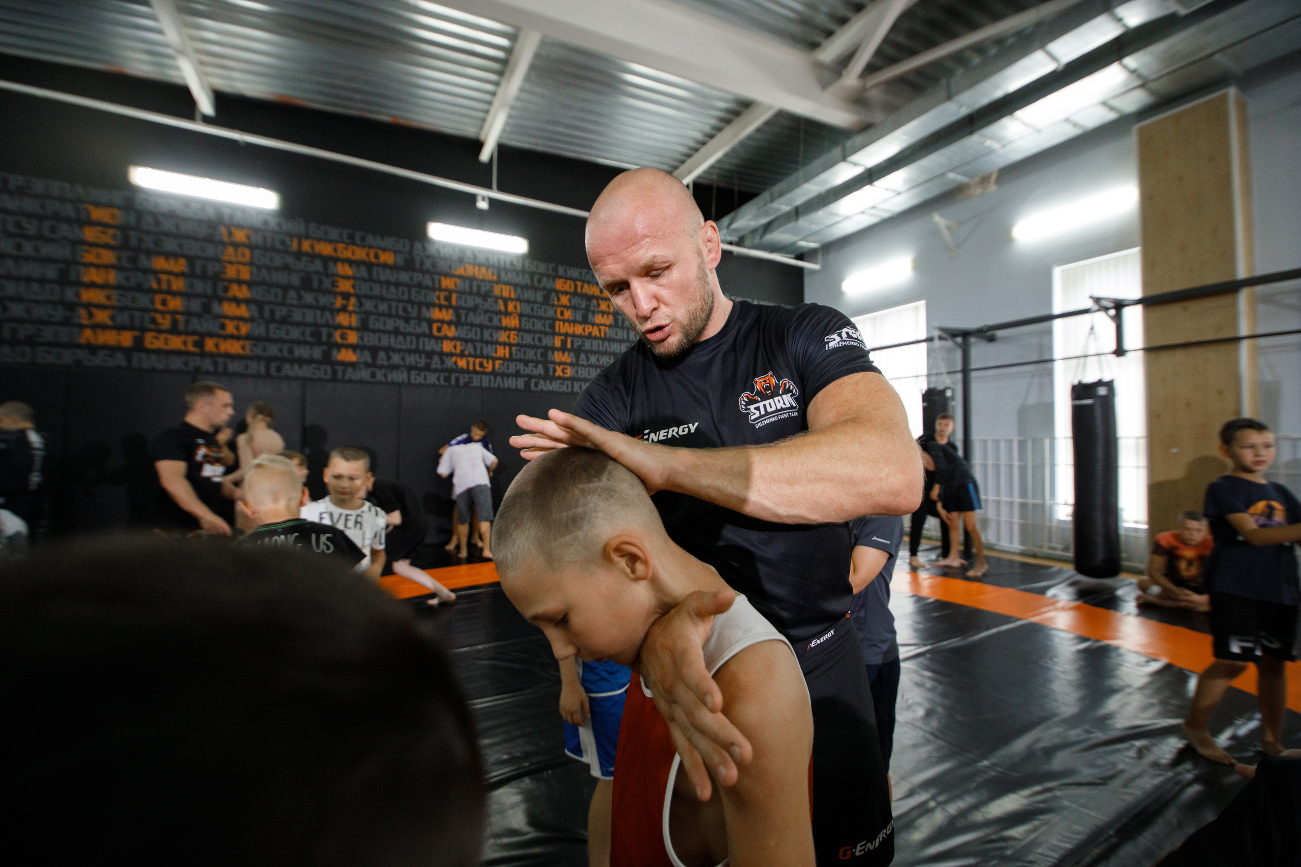 Шторм. Открытие филиала школы единоборств А. Шлеменко в Тюмени. Фотограф Антон Никандров