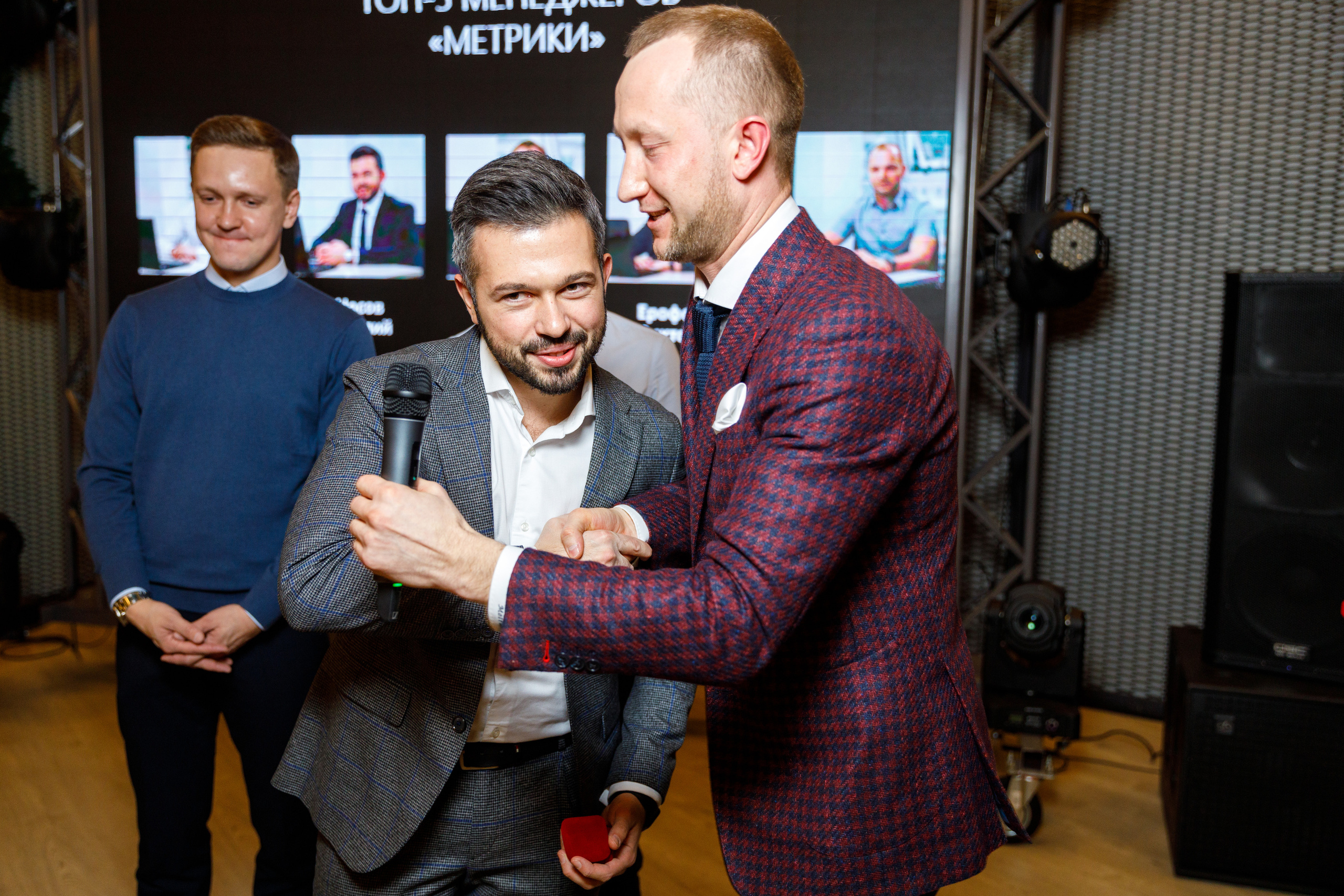 Метрика Недвижимость. Фотограф Антон Никандров