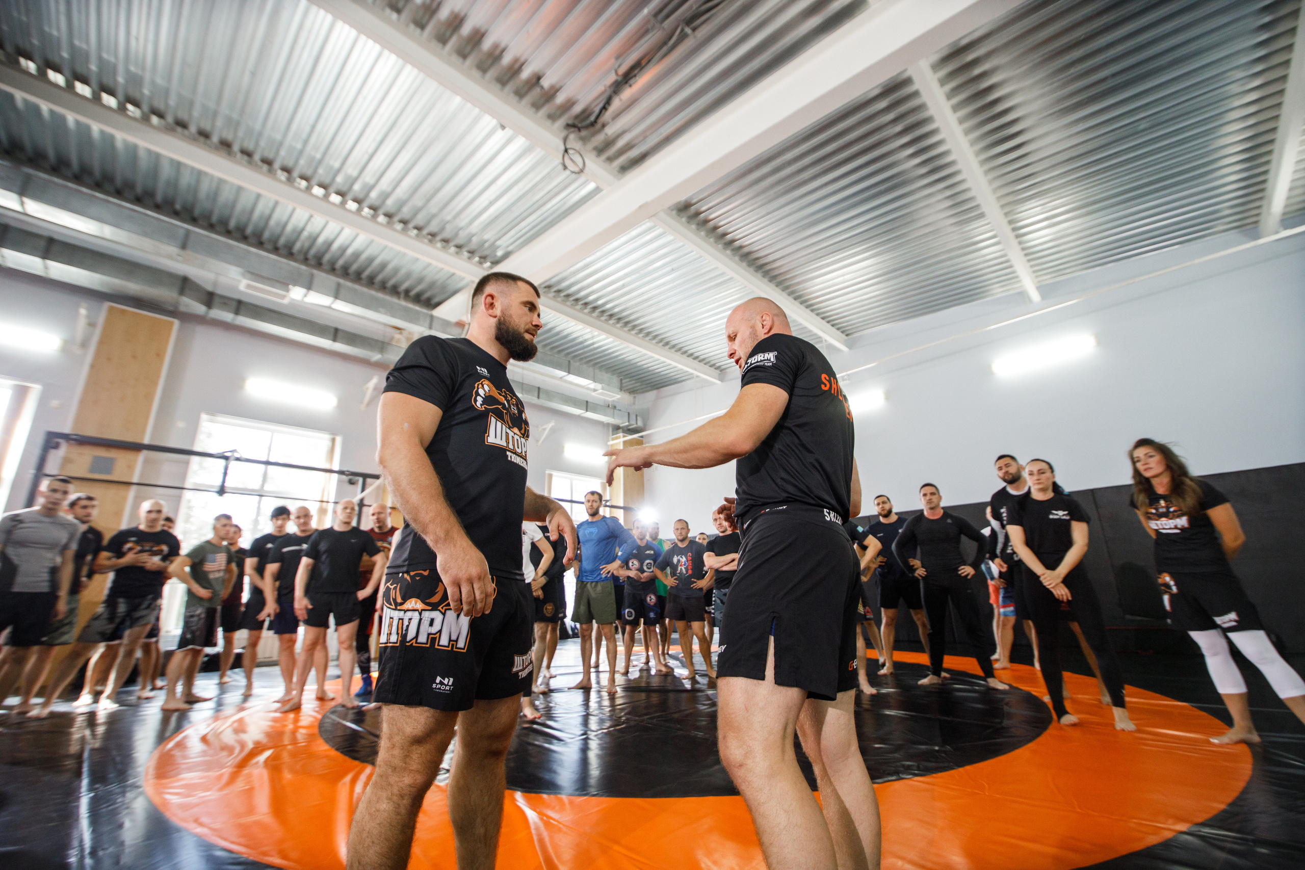 Шторм. Открытие филиала школы единоборств А. Шлеменко в Тюмени. Фотограф Антон Никандров