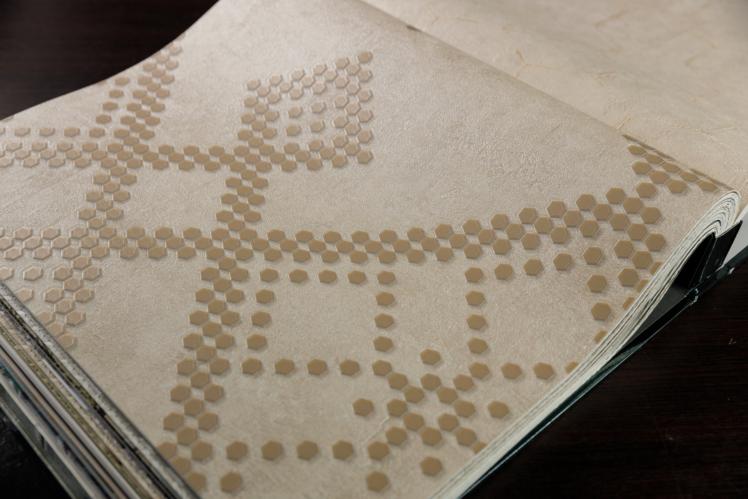 Салон декора «Renome». Коллекция обоев. Фотограф Антон Никандров