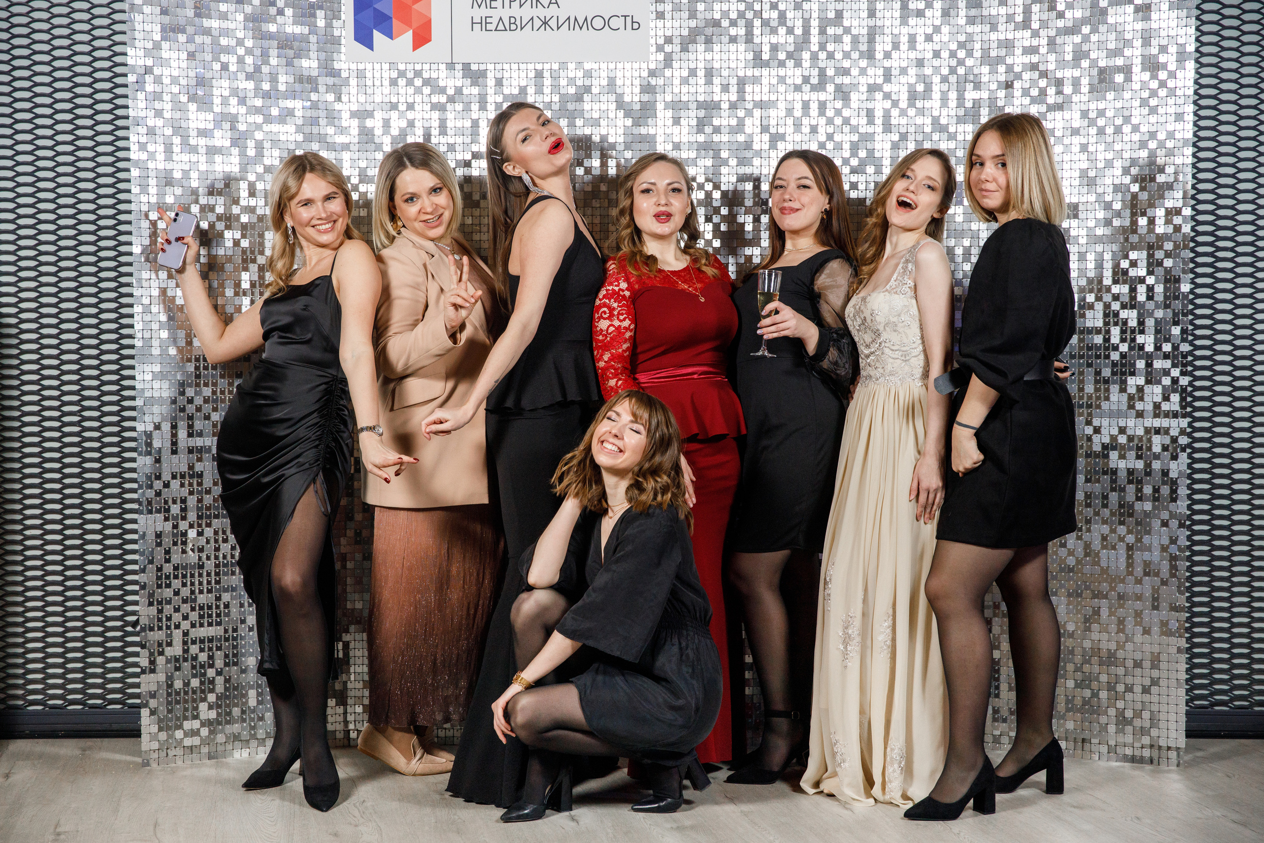 Метрика Недвижимость. Фотограф Антон Никандров