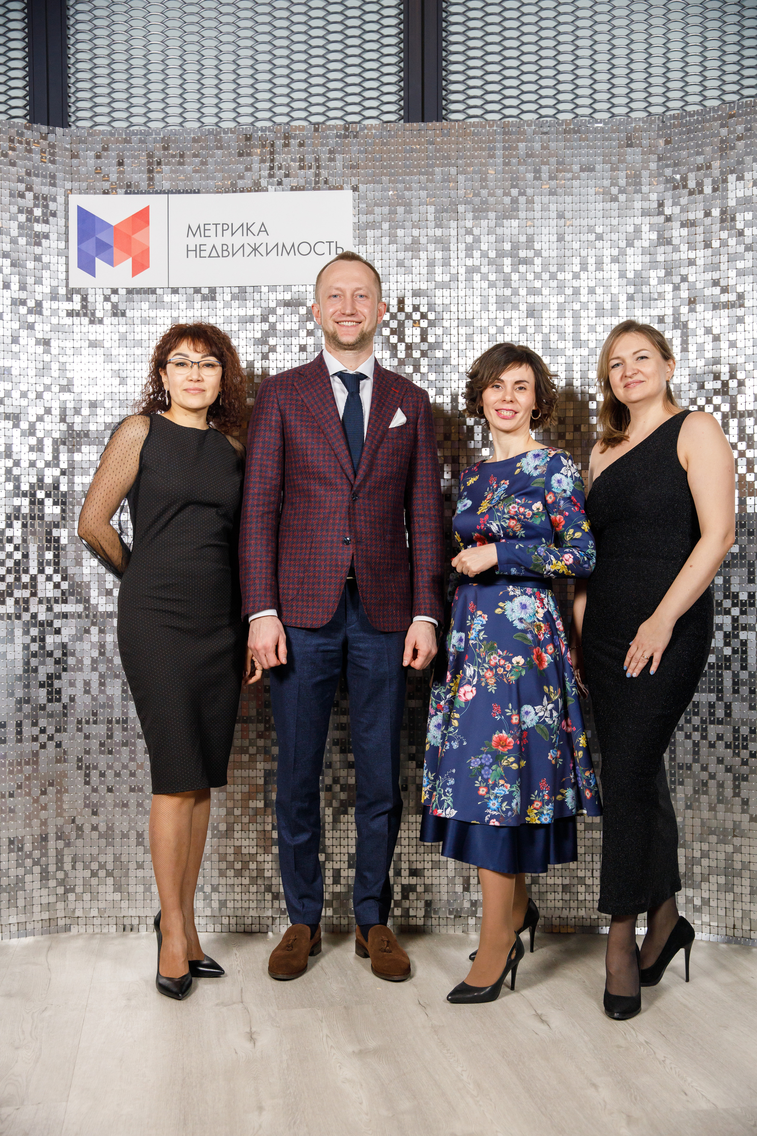 Метрика Недвижимость. Фотограф Антон Никандров