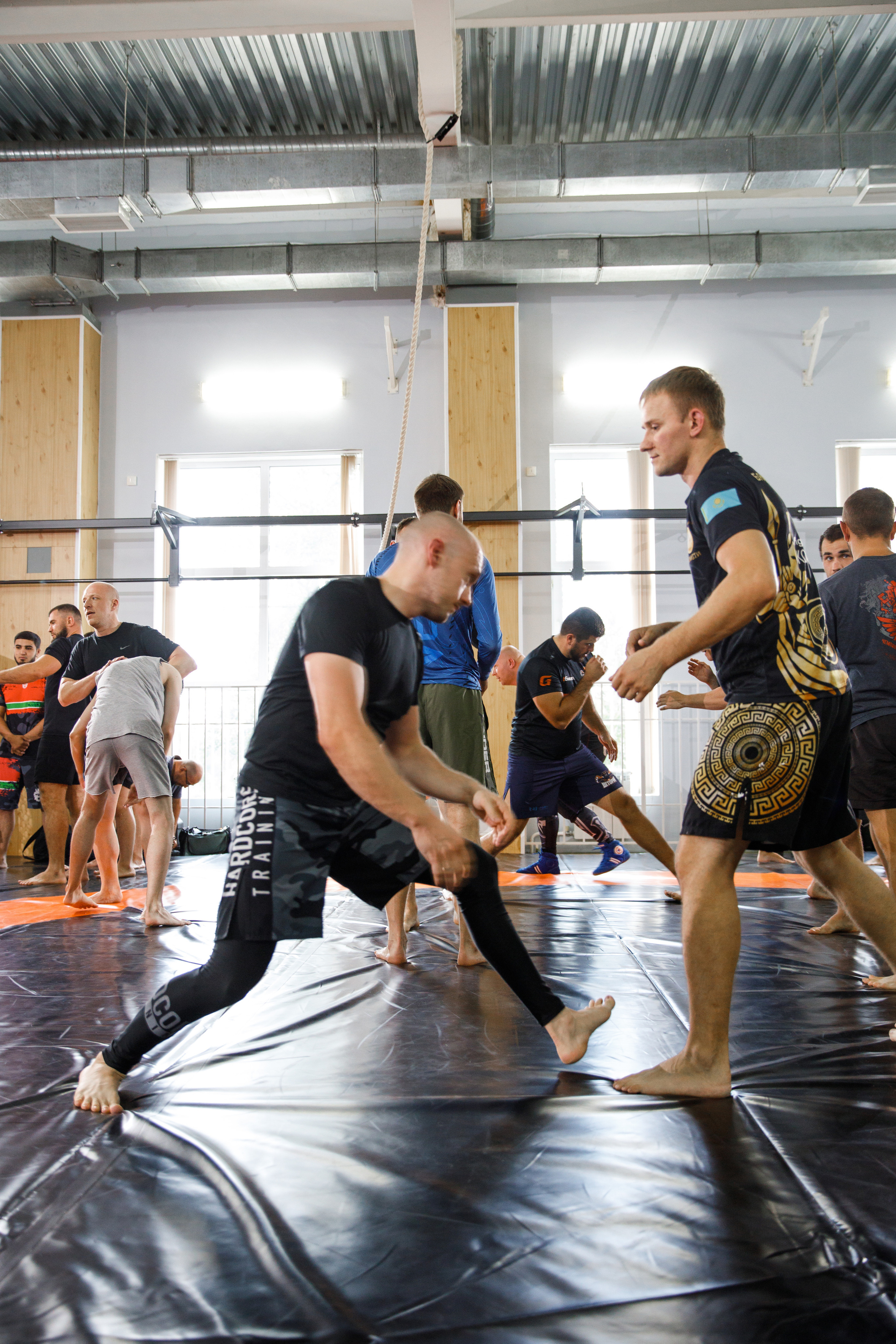 Шторм. Открытие филиала школы единоборств А. Шлеменко в Тюмени. Фотограф Антон Никандров