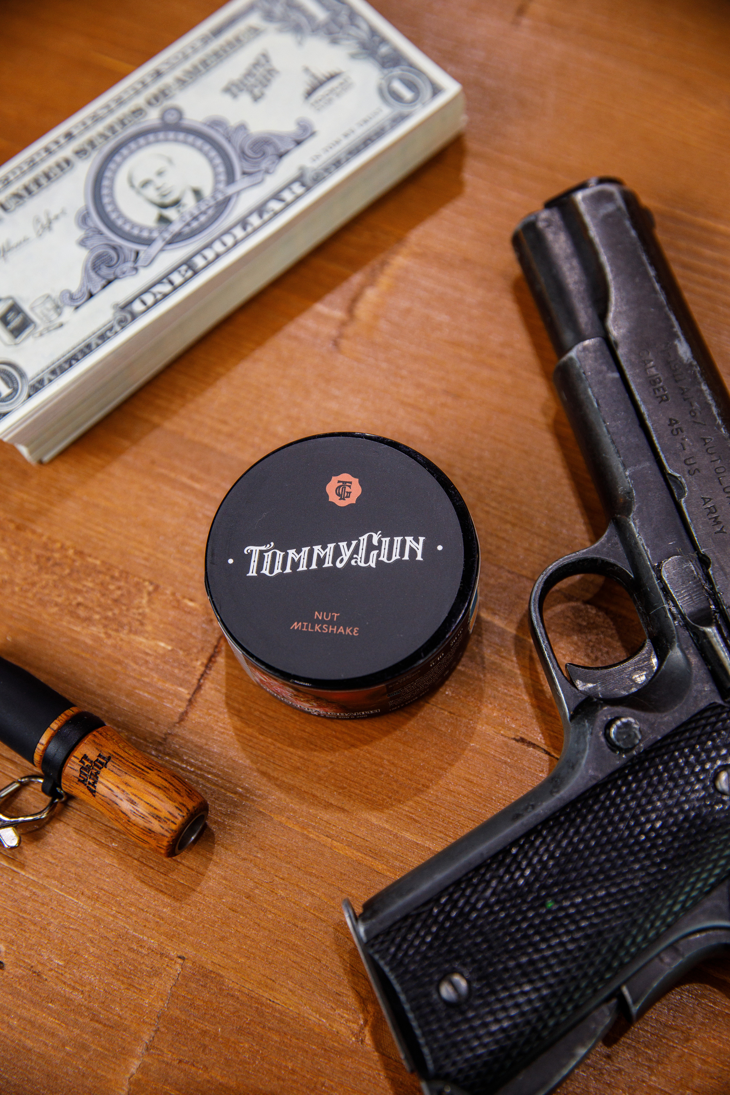 «Tommy Gun». Бренд табака. Фотограф Антон Никандров