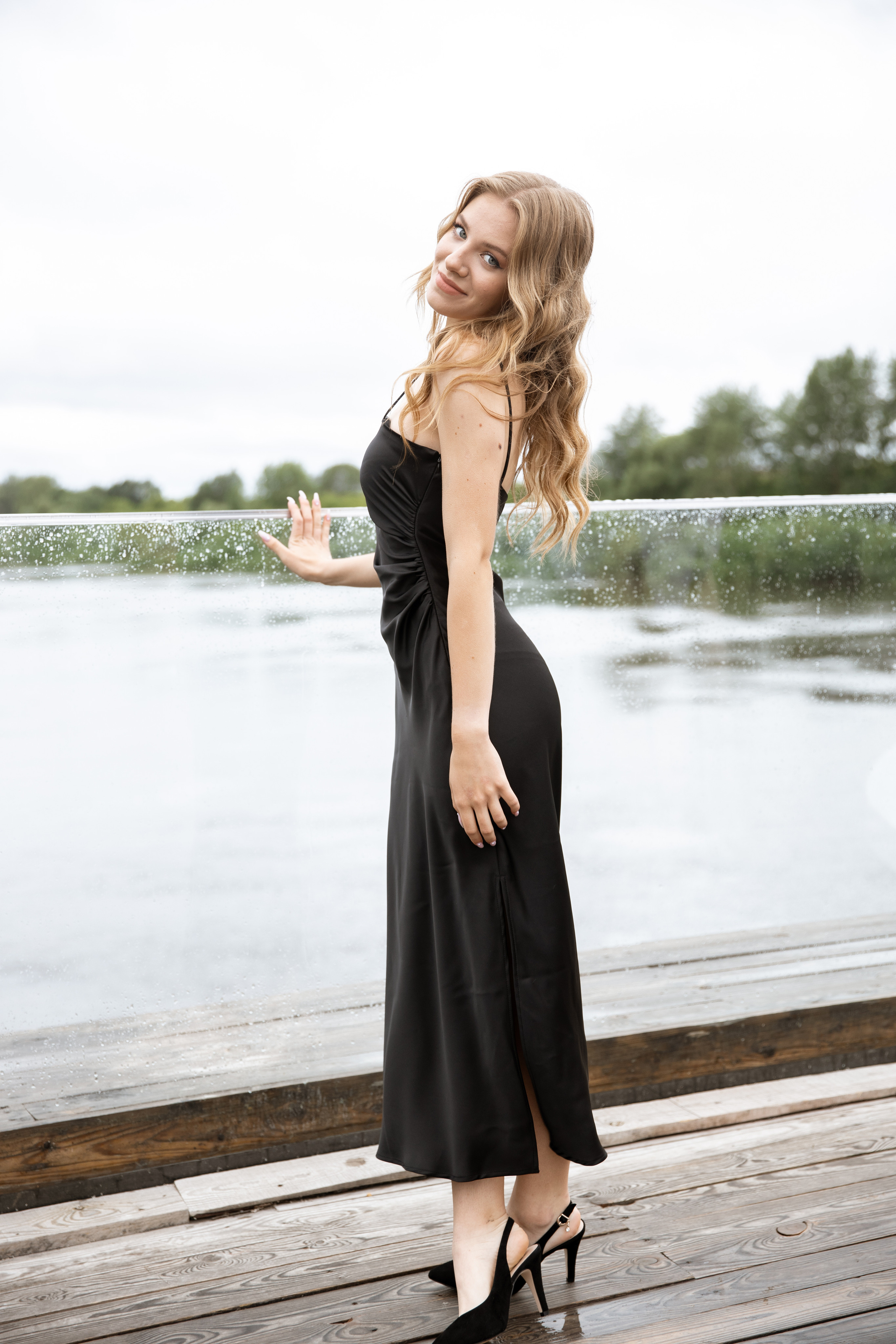 Выпускной. Своя набережная. Фотограф Антон Никандров