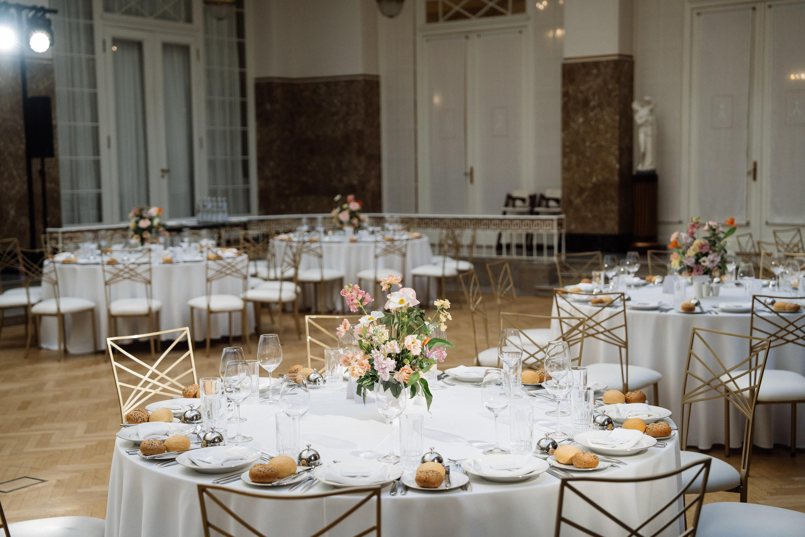 Свадьба в астории. Свадебный фотограф организатор в Санкт-Петербурге Ассоль Опарина