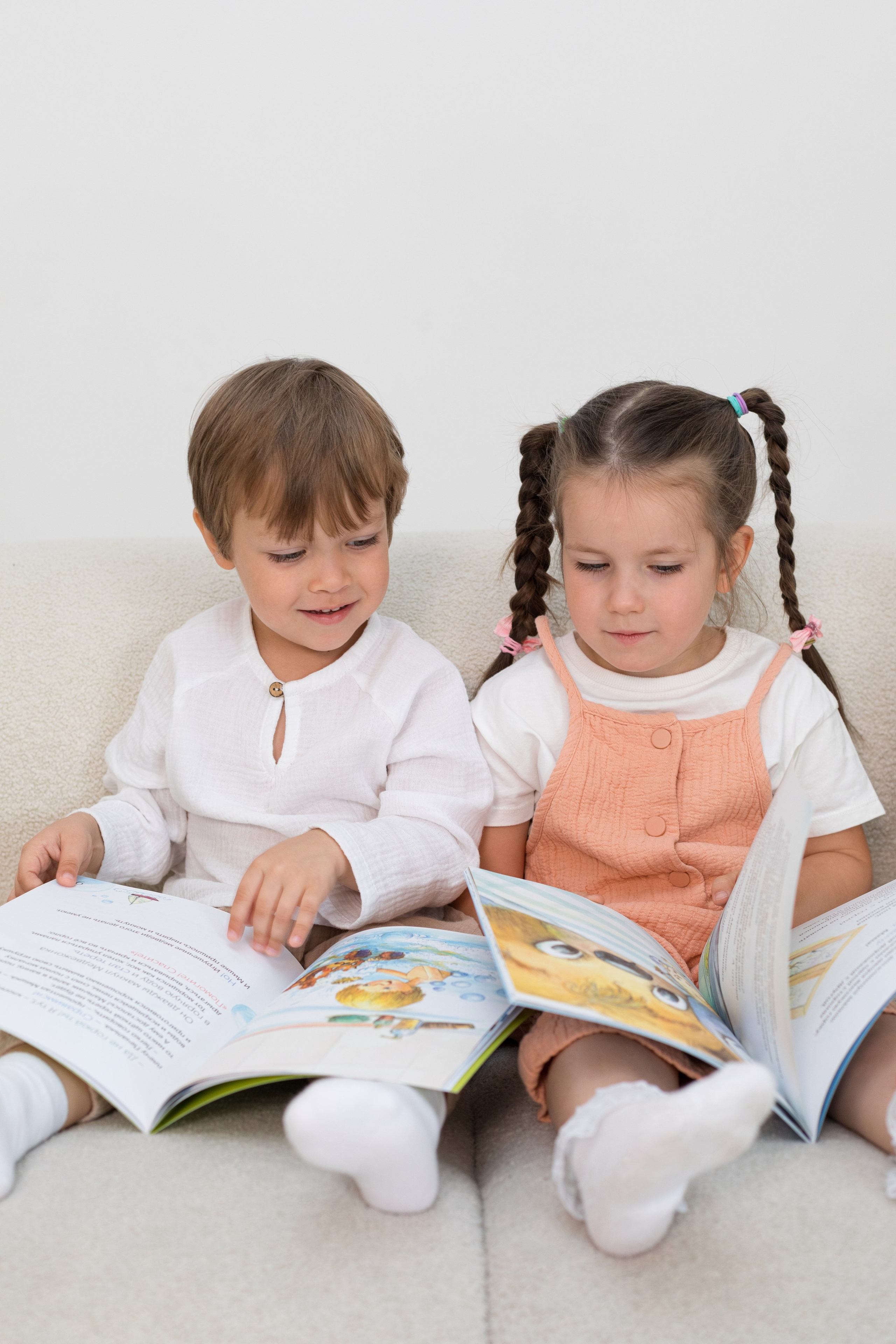 Студийная съемка контента для детского книжного издательства. Детский и контент фотограф Надя Волкова Санкт-Петербург