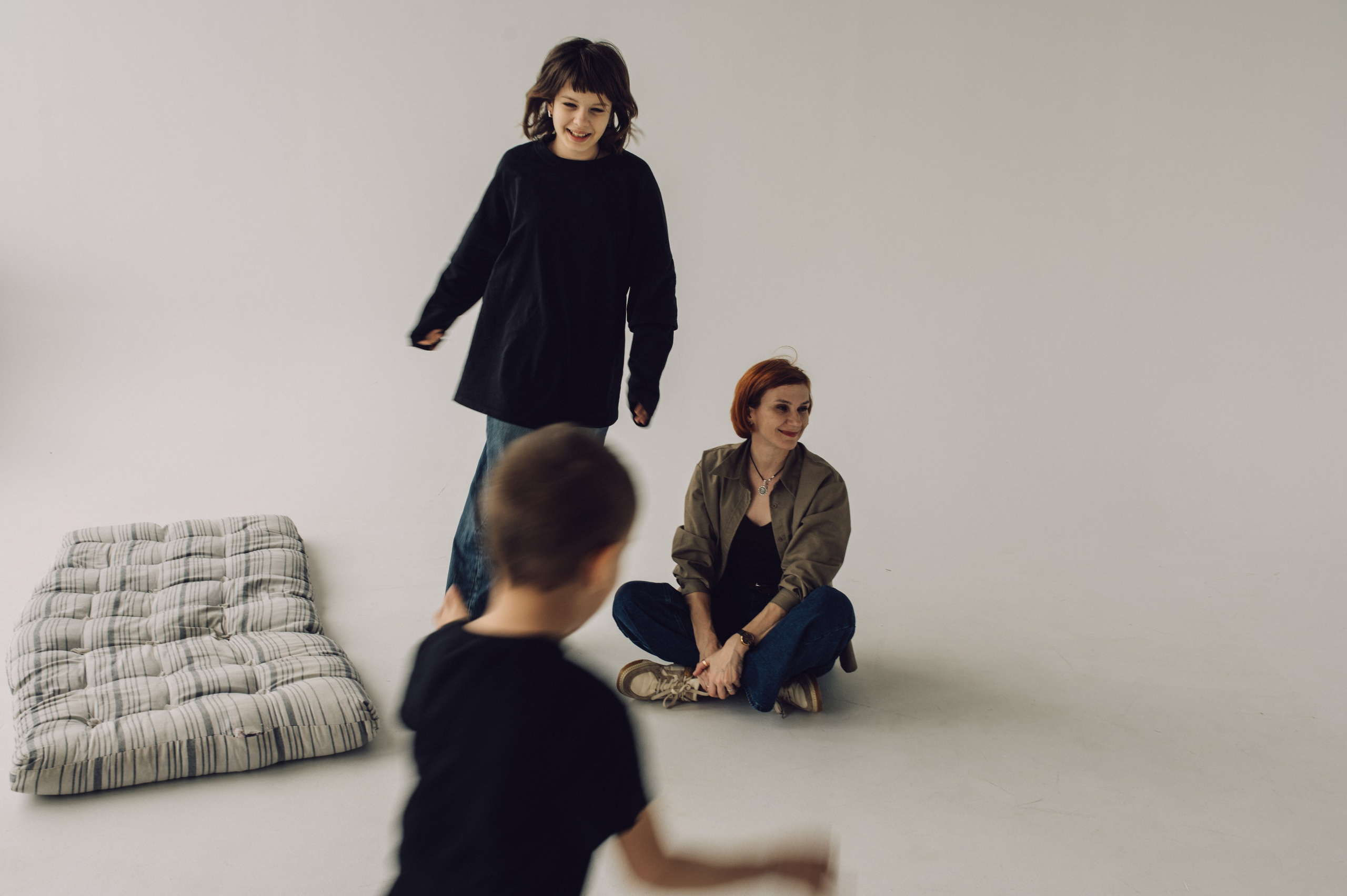 Наташа, Маша и Ванюшка. Фотограф Мария Стрелкова