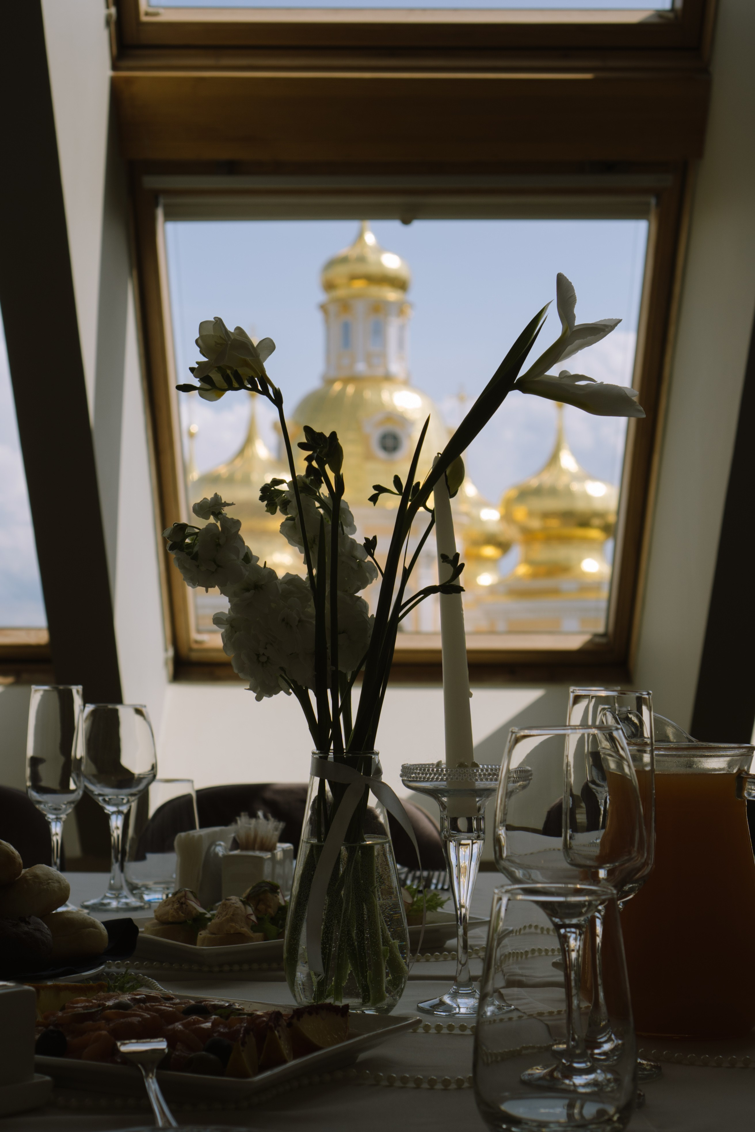 СВАДЕБНЫЙ БАНКЕТ НА ВЛАДИМИРСКОЙ В САНКТ-ПЕТЕРБУРГЕ (КАМЕРНАЯ СВАДЬБА). Профессиональный фотограф, Санкт-Петербург — Виктория Богомолова