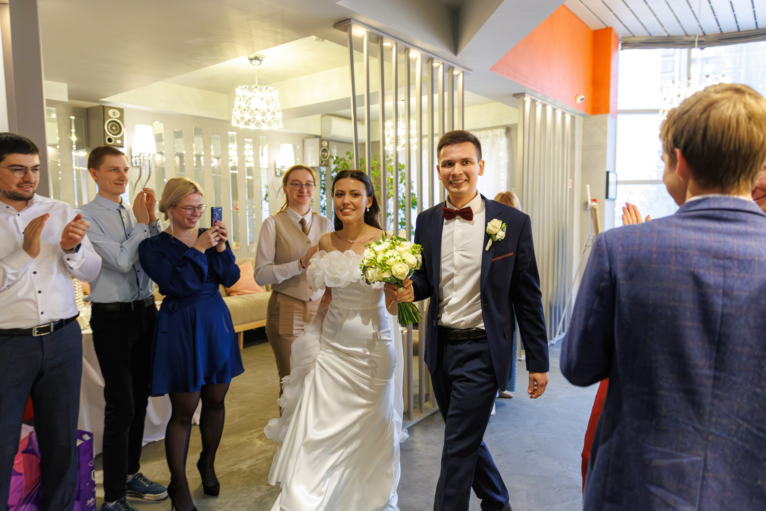 Свадебная фотосессия и сборы в гостинице Националь. Свадебный фотограф Москва и МО Сергей Киржаев