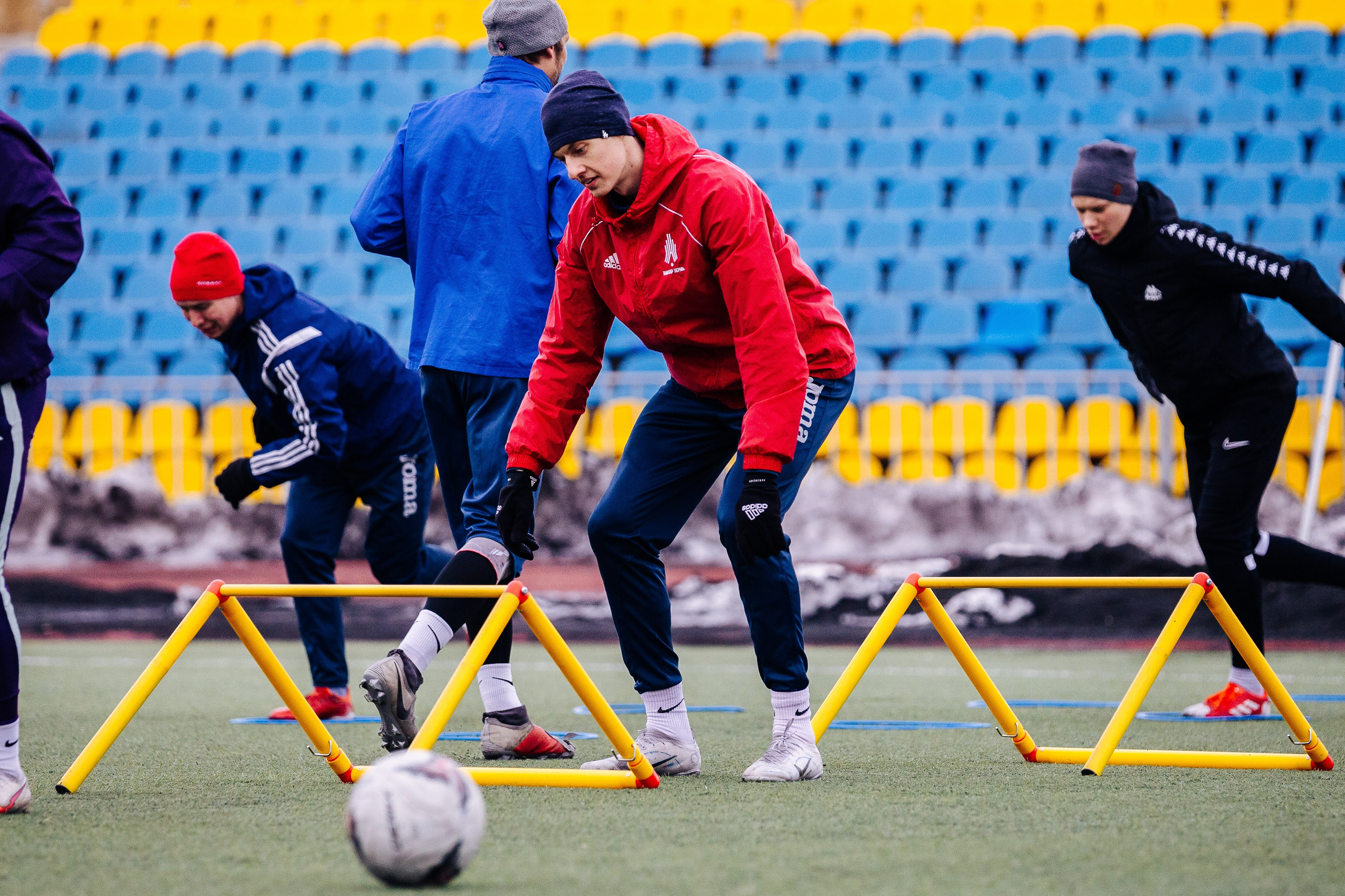Тренировка ФК Металлург // 01.04.24. Денис Прохоров Фотограф в г. Магнитогорск