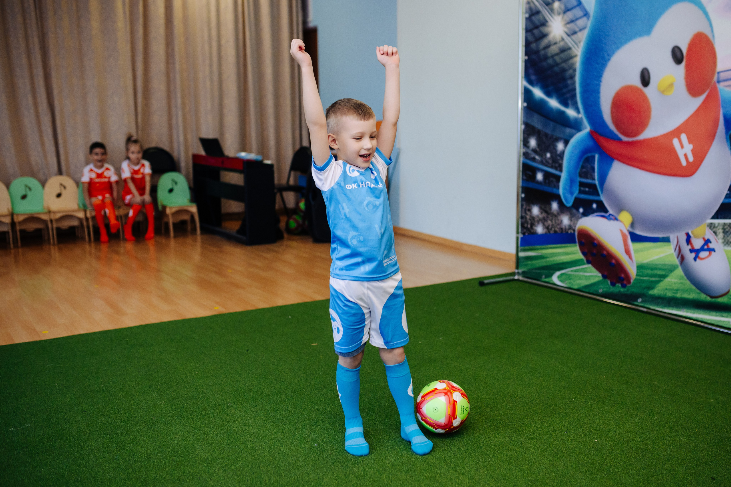 Фотосессия с кубком в детских садах г. Магнитогорска. Денис Прохоров Фотограф в г. Магнитогорск