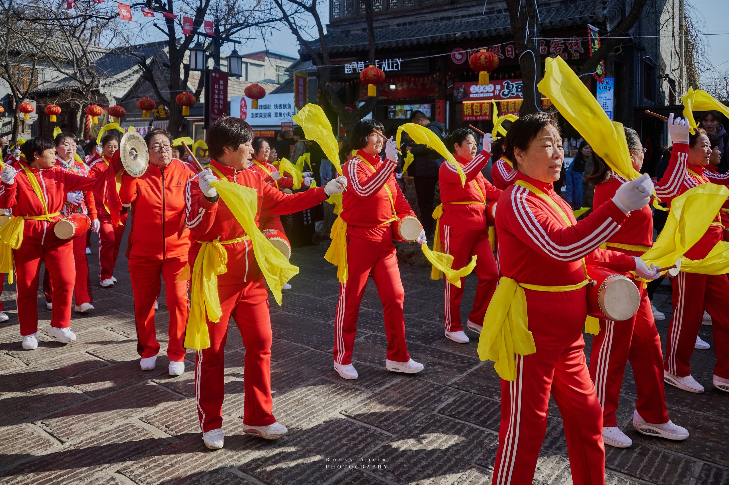 Новогодний парад в Цинчжоу. Китай. Фотограф Роман Адлер