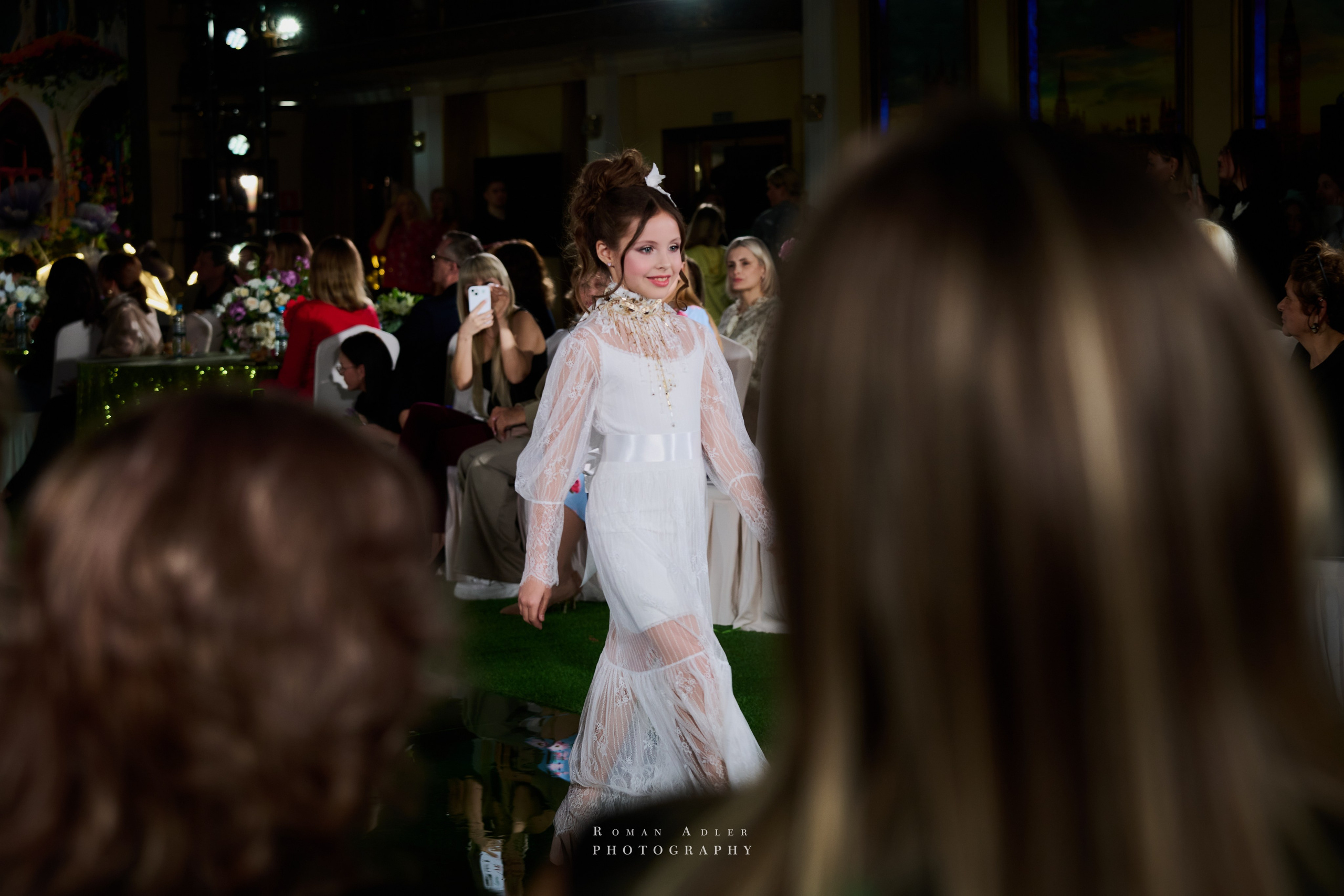 Золотая Неделя Моды. Фотограф Роман Адлер