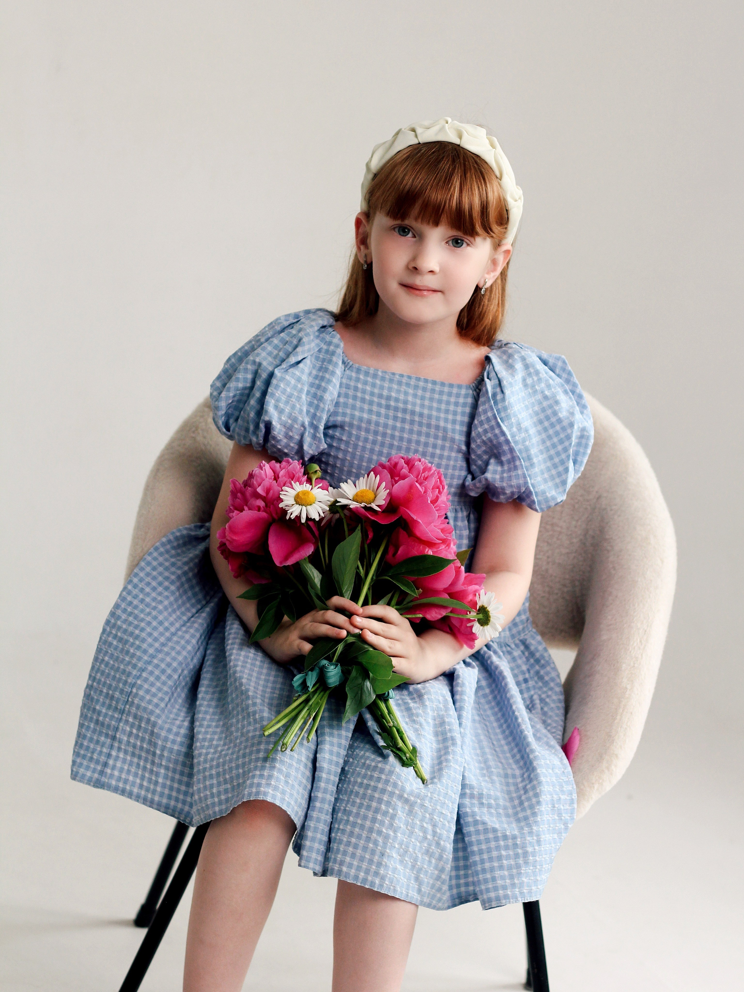 С пионами. Photography Eva