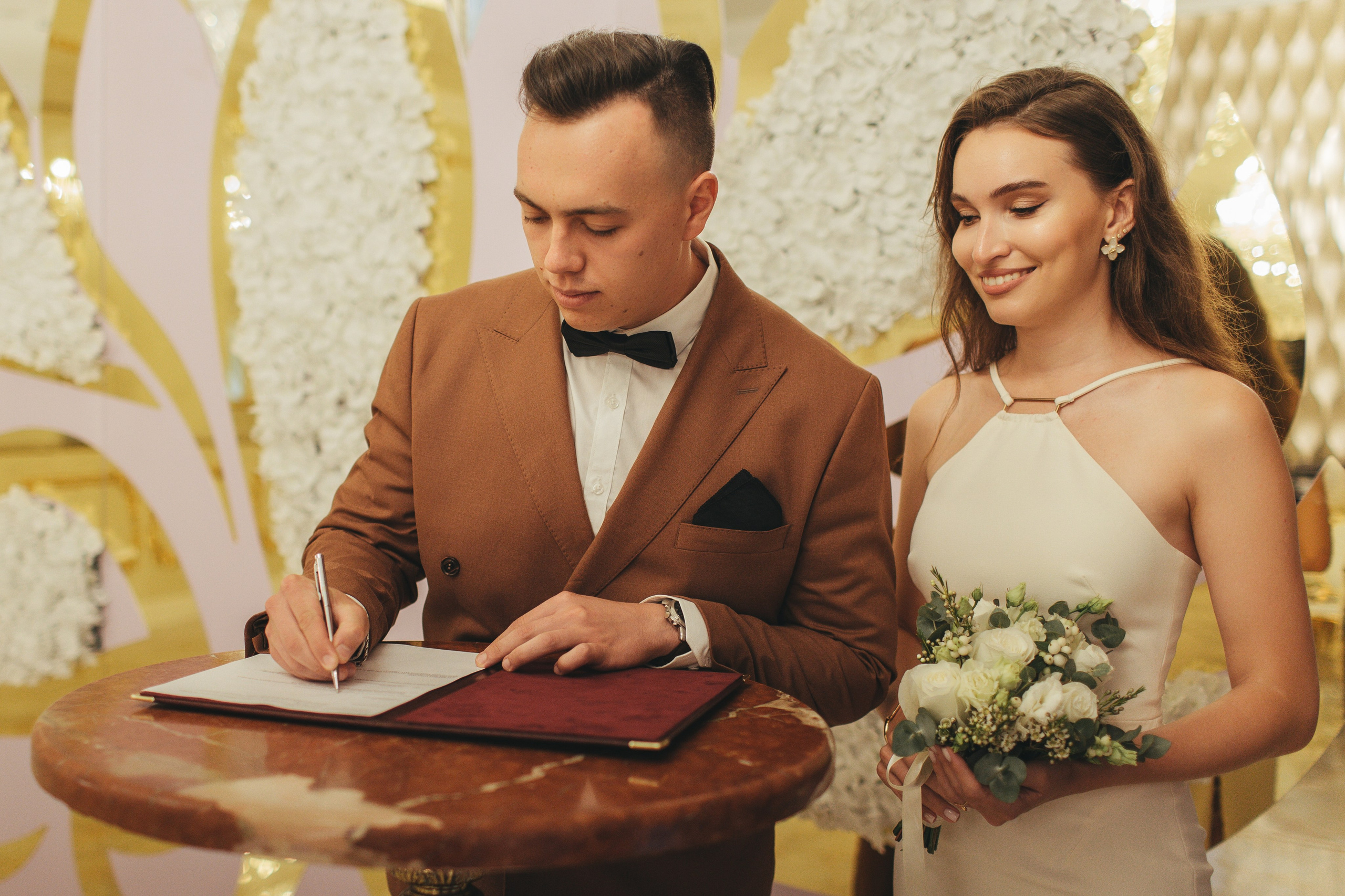 Настя & Костя. Роспись и прогулка. Семейный фотограф в Москве