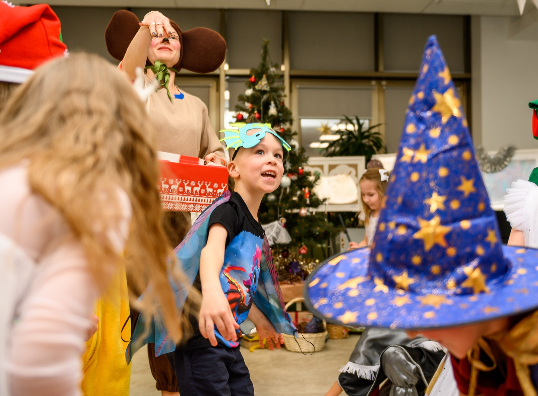 Елка 2025 садик Мантера. Свадебный и семейный фотограф София Невская