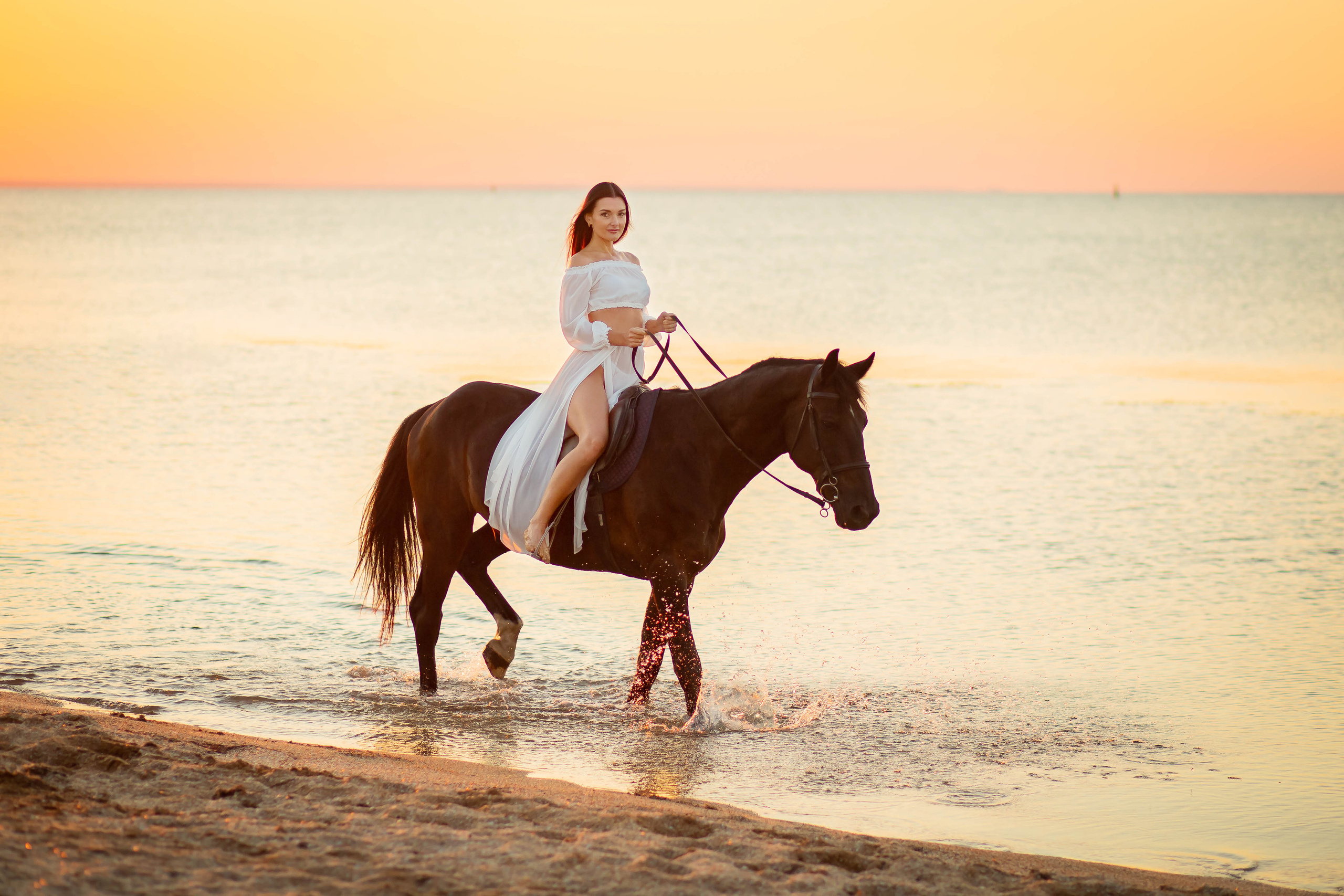 Фотосессия на море с лошадью. Фотограф в Феодосии Наталья Булгакова